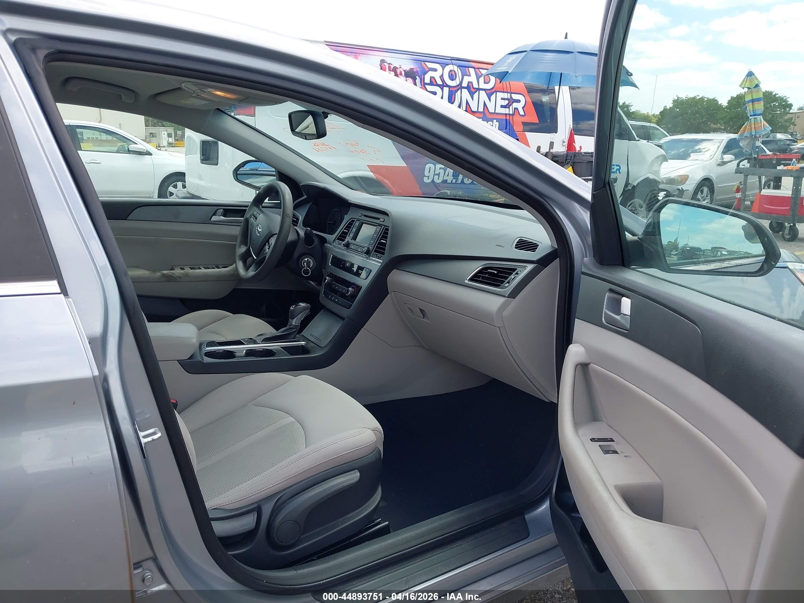 2015 Hyundai Sonata Se Silver vin: 5NPE24AF7FH221309