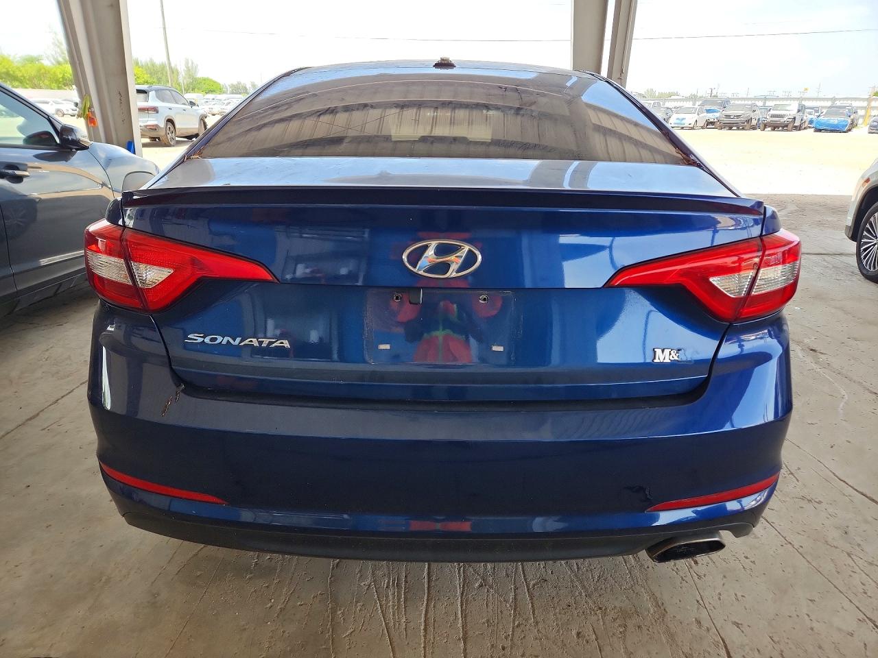 2015 Hyundai Sonata Se Blue vin: 5NPE24AF7FH226428