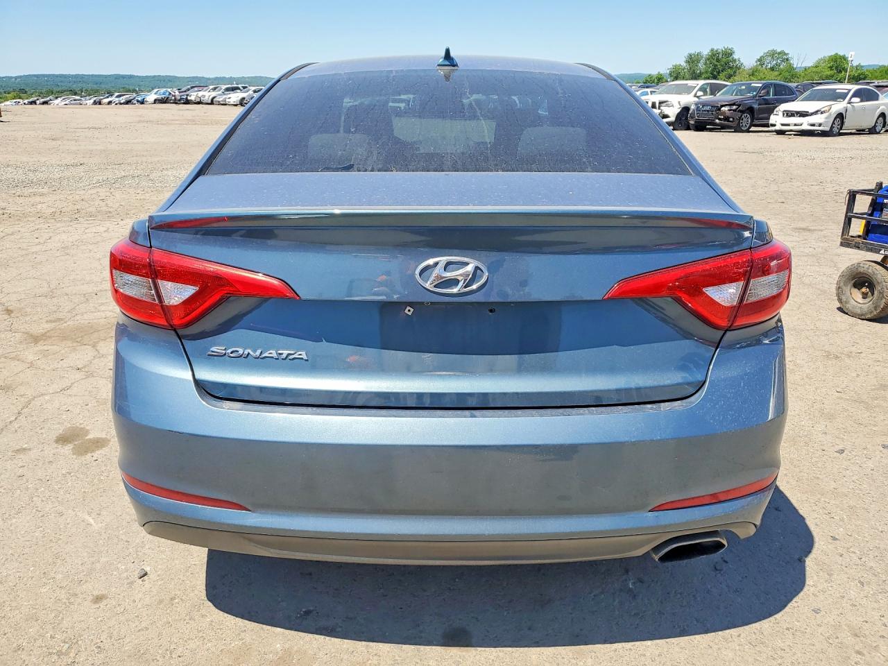 2015 Hyundai Sonata Se Синий vin: 5NPE24AF7FH236568
