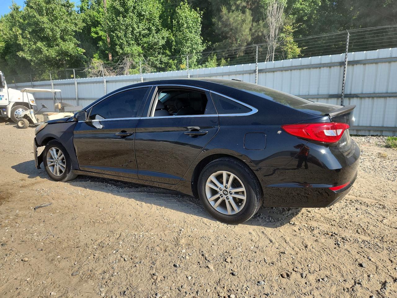 2015 Hyundai Sonata Se Black vin: 5NPE24AF7FH237297