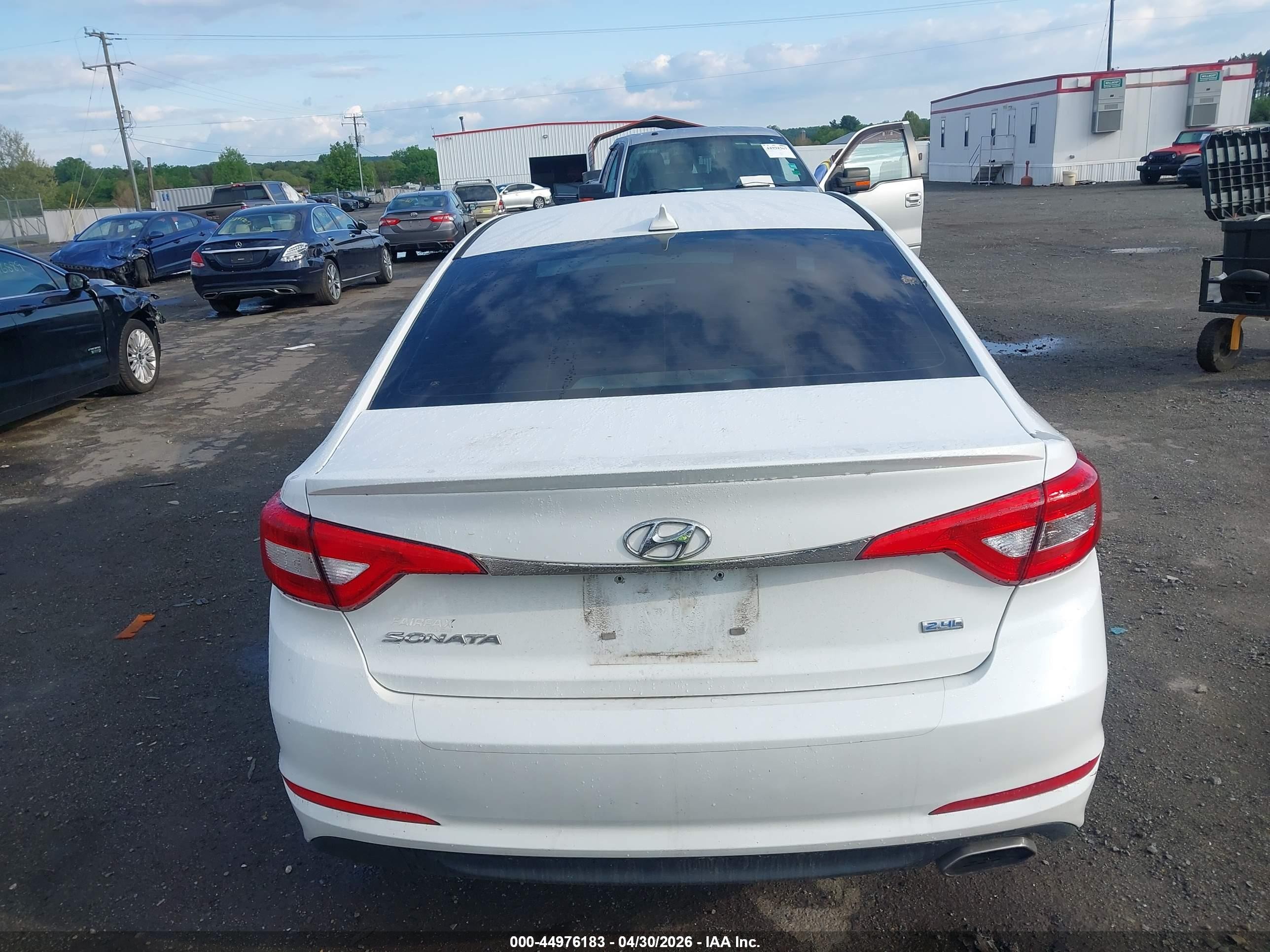 2016 Hyundai Sonata Se White vin: 5NPE24AF7GH301906