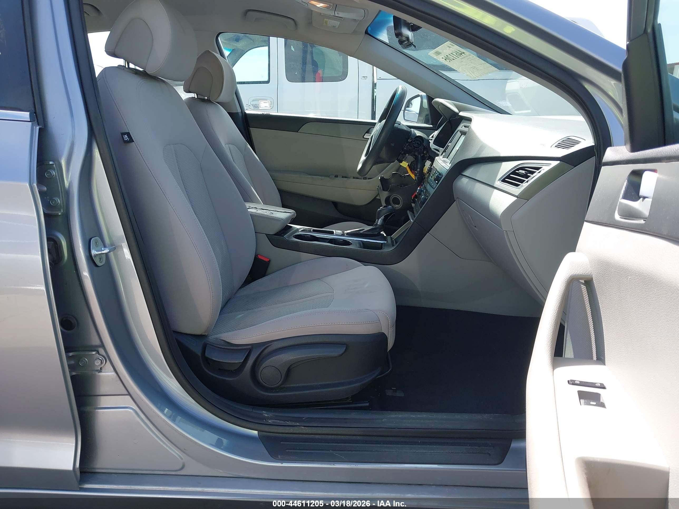 2016 Hyundai Sonata Se Gray vin: 5NPE24AF7GH333982