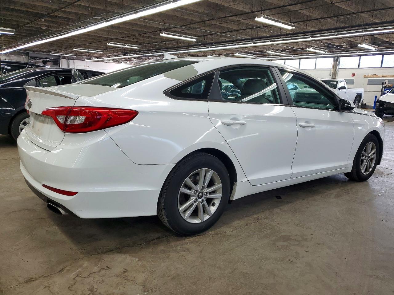 2016 Hyundai Sonata Se Белый vin: 5NPE24AF7GH360440