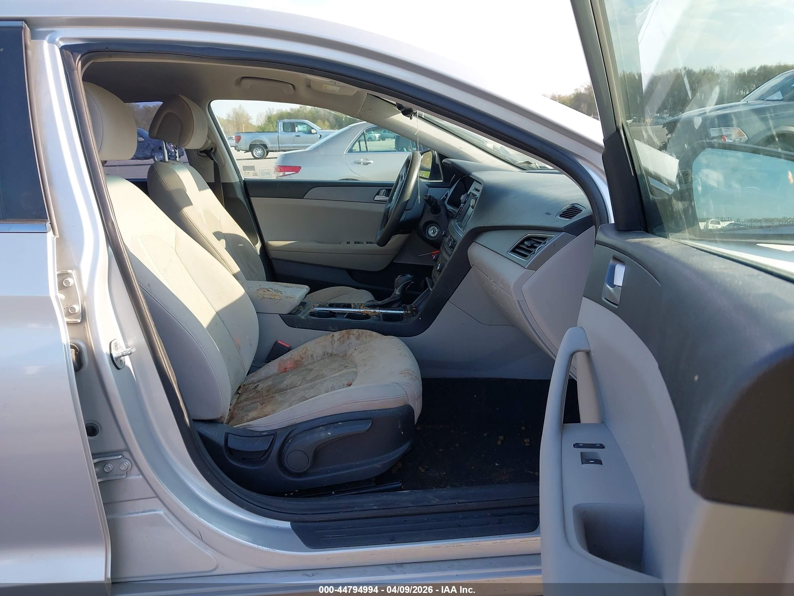 2016 Hyundai Sonata Se Silver vin: 5NPE24AF7GH368666