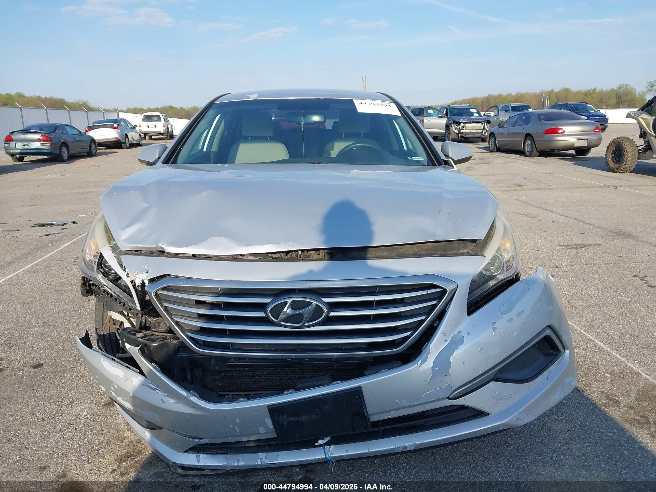 2016 Hyundai Sonata Se Silver vin: 5NPE24AF7GH368666