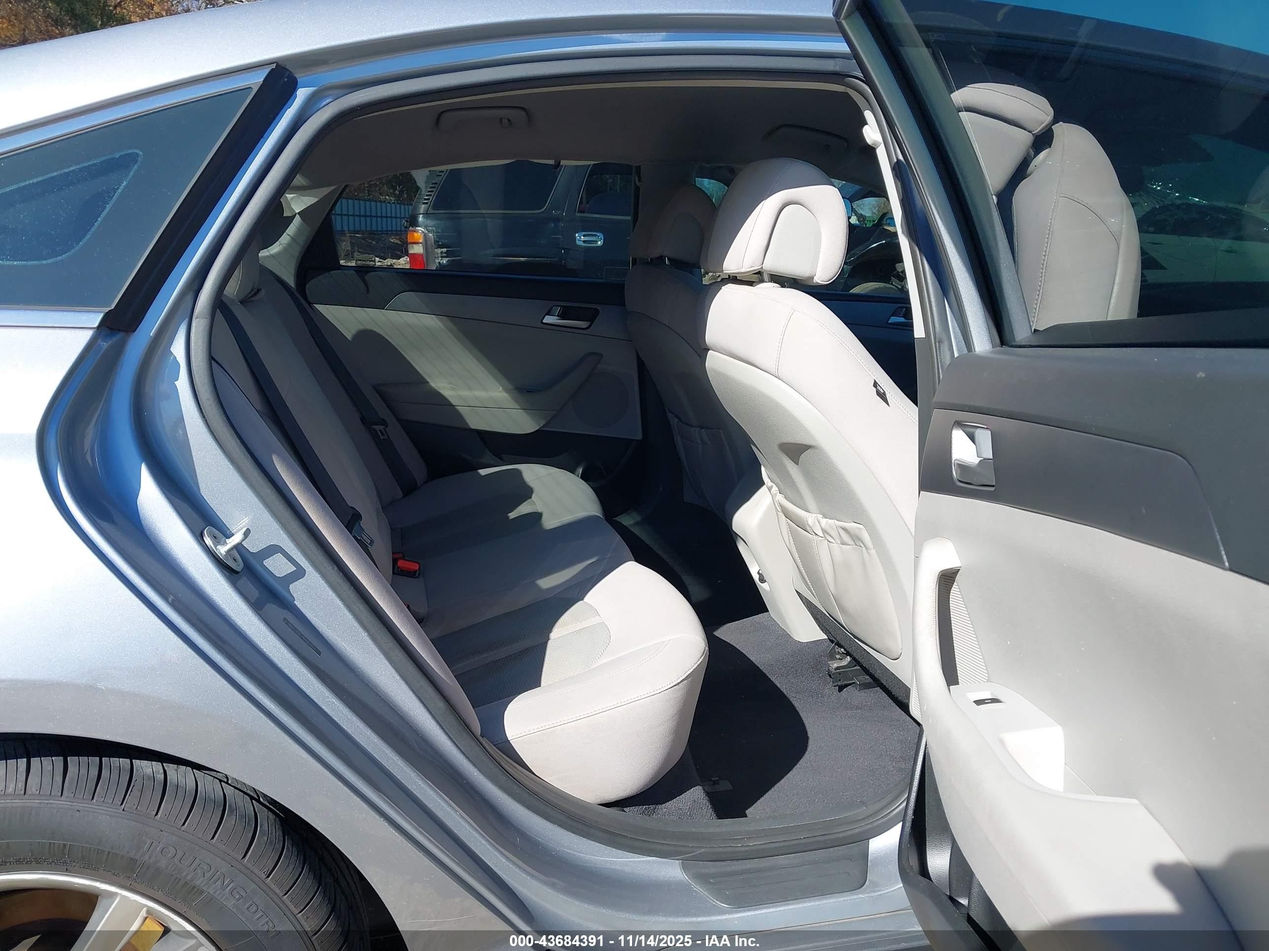 2017 Hyundai Sonata   Gray vin: 5NPE24AF7HH458157