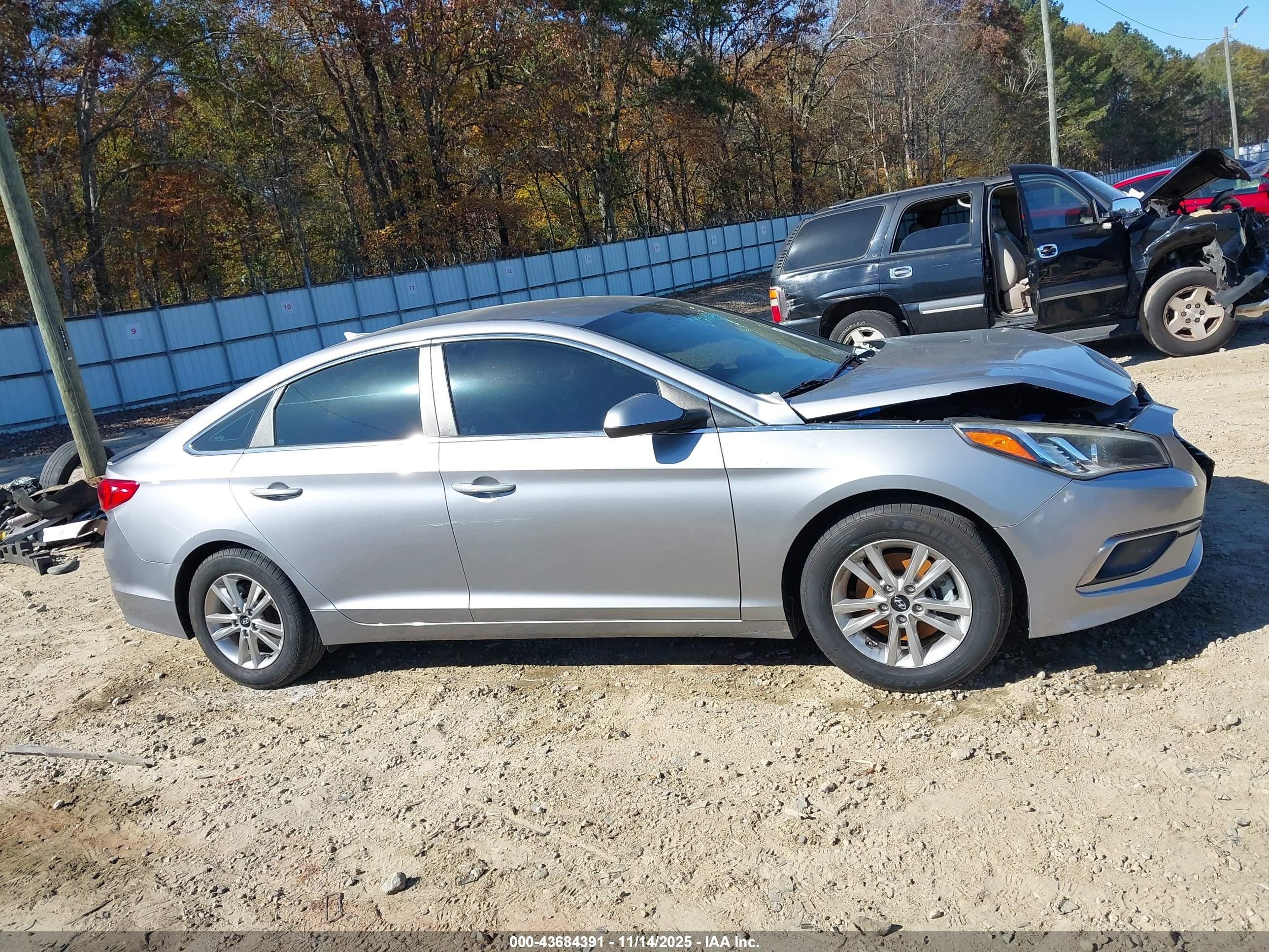 2017 Hyundai Sonata   Gray vin: 5NPE24AF7HH458157