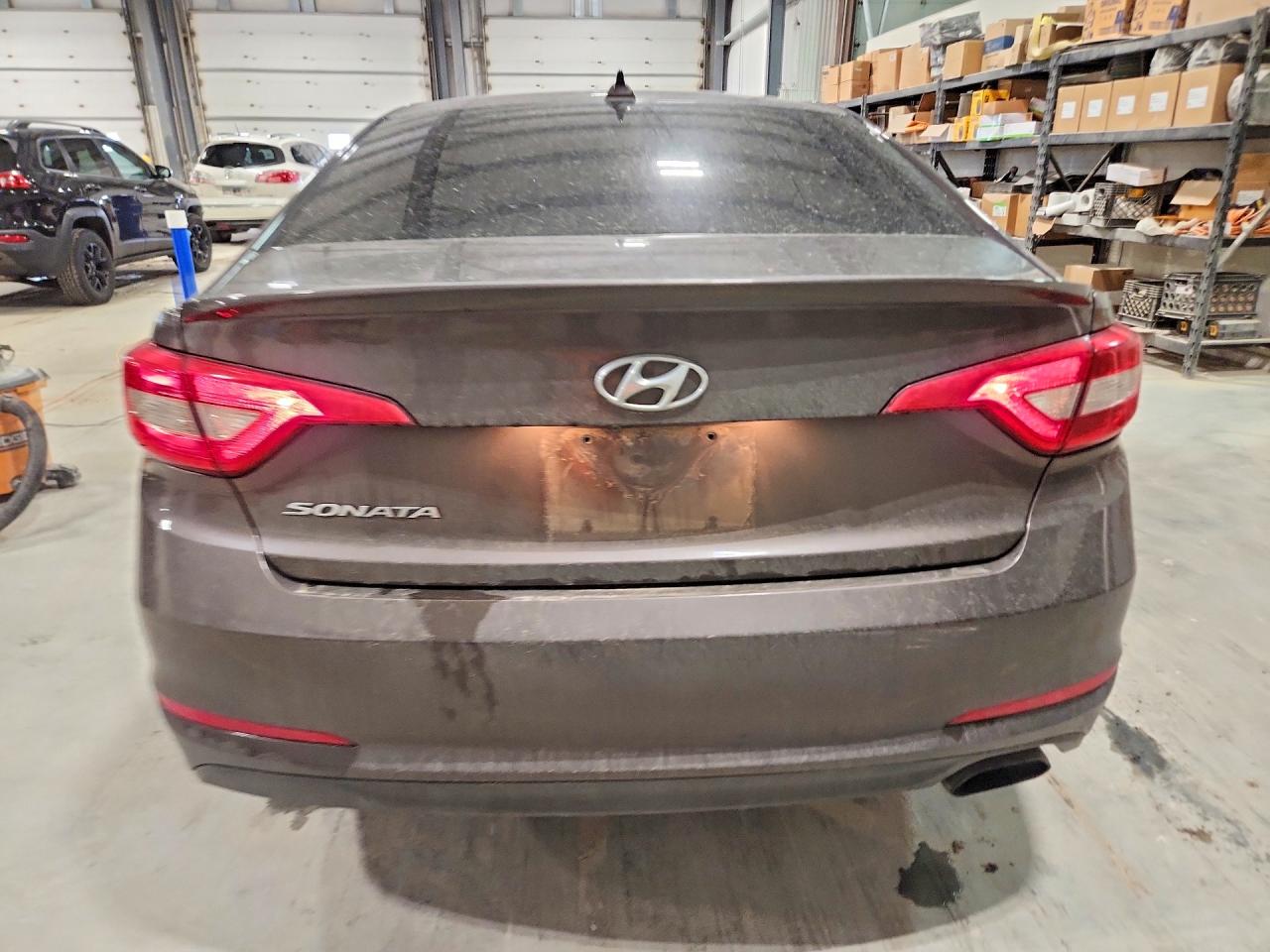 2017 Hyundai Sonata Se Brown vin: 5NPE24AF7HH567265