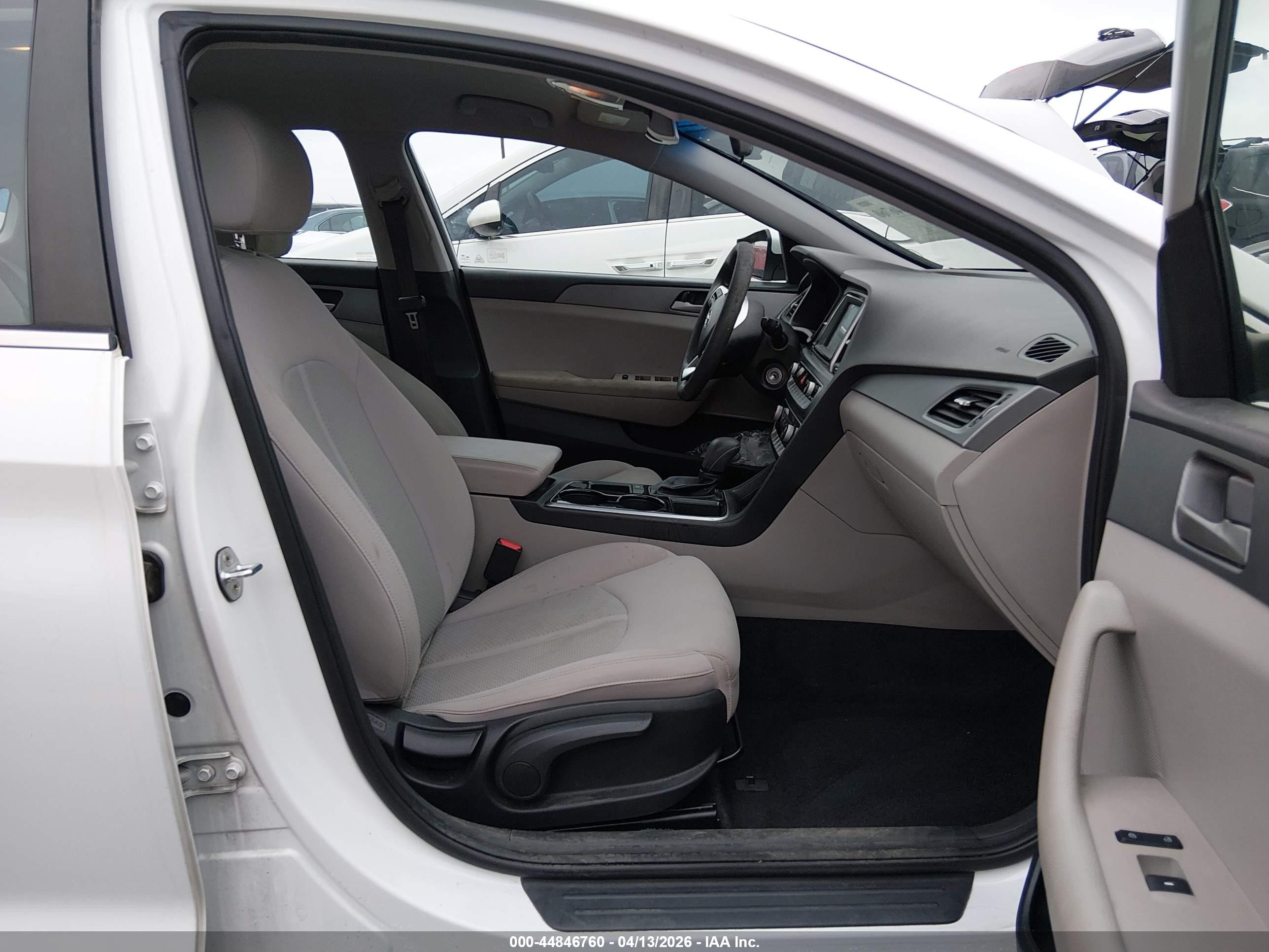 2019 Hyundai Sonata Se White vin: 5NPE24AF7KH800844