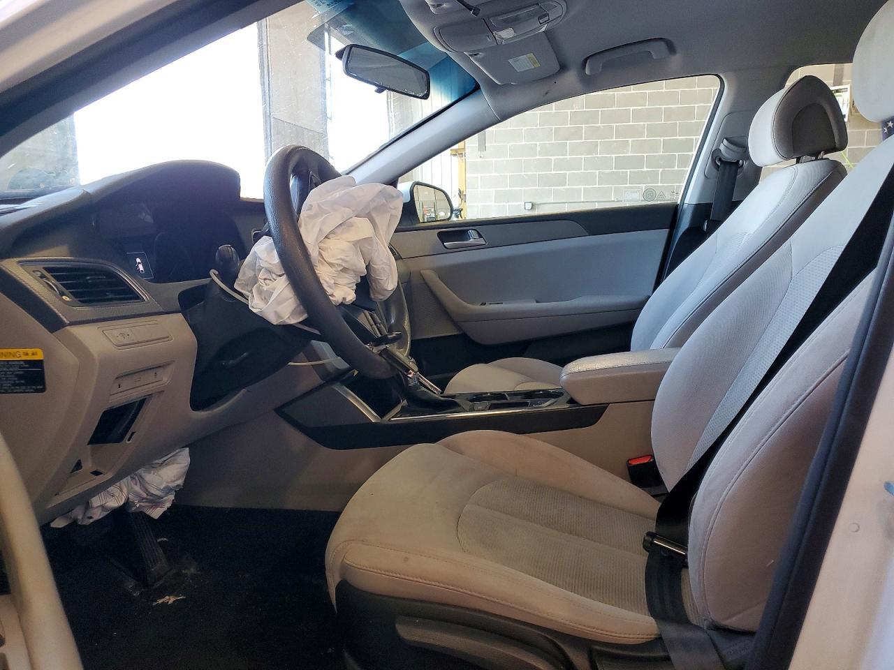 2015 Hyundai Sonata Se Белый vin: 5NPE24AF8FH000947