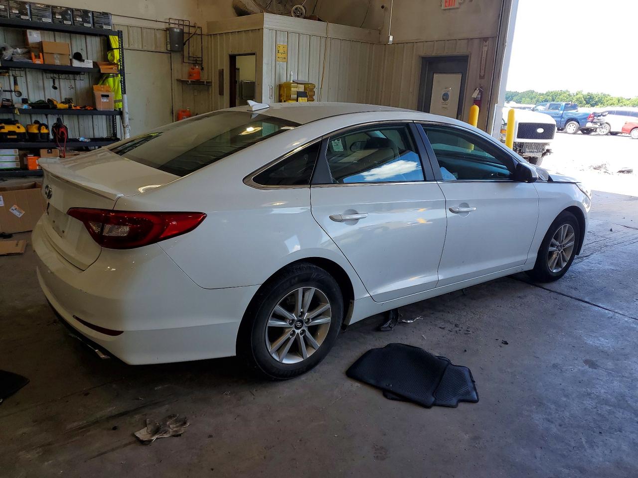 2015 Hyundai Sonata Se Белый vin: 5NPE24AF8FH000947