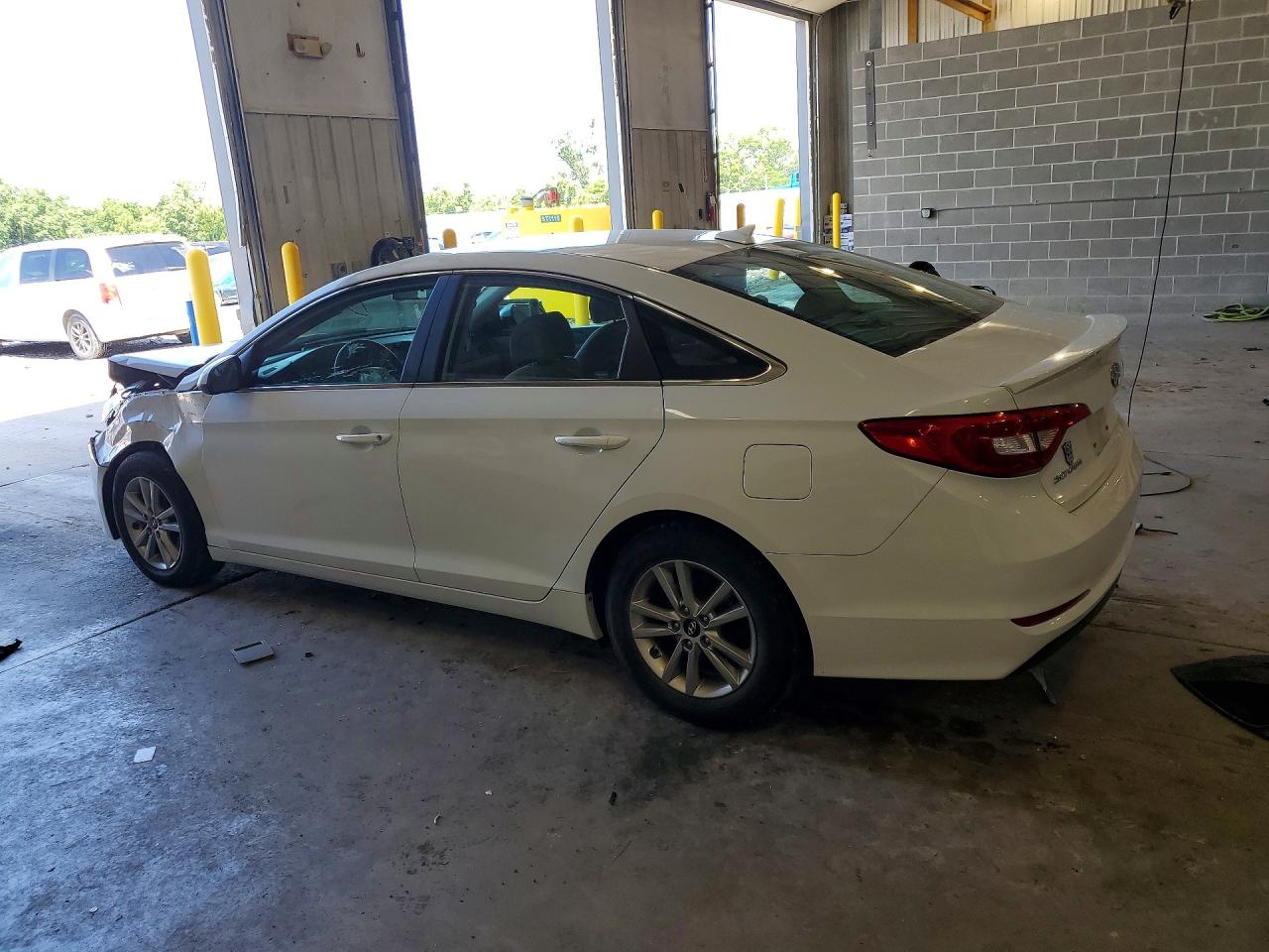 2015 Hyundai Sonata Se Белый vin: 5NPE24AF8FH000947