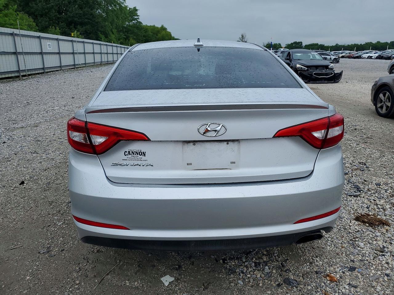 2015 Hyundai Sonata Silver vin: 5NPE24AF8FH005596