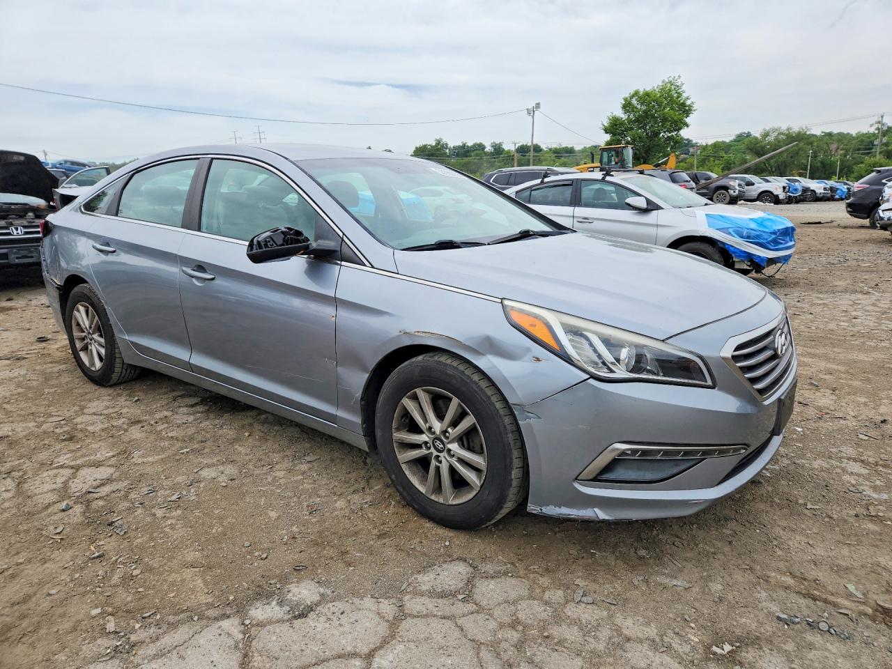 2015 Hyundai Sonata Se Серебряный vin: 5NPE24AF8FH014265
