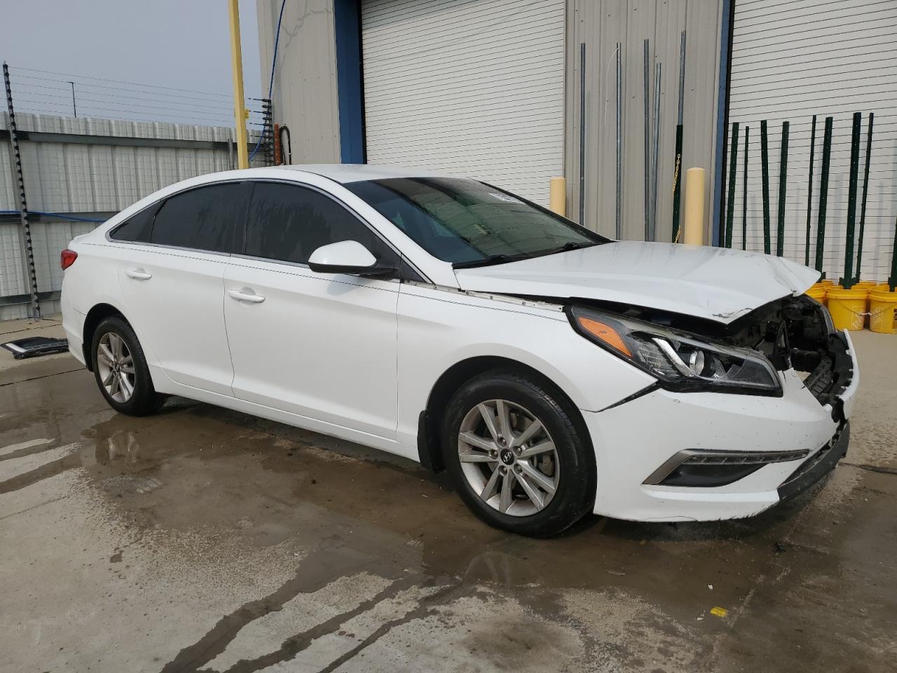 2015 Hyundai Sonata Se White vin: 5NPE24AF8FH026819