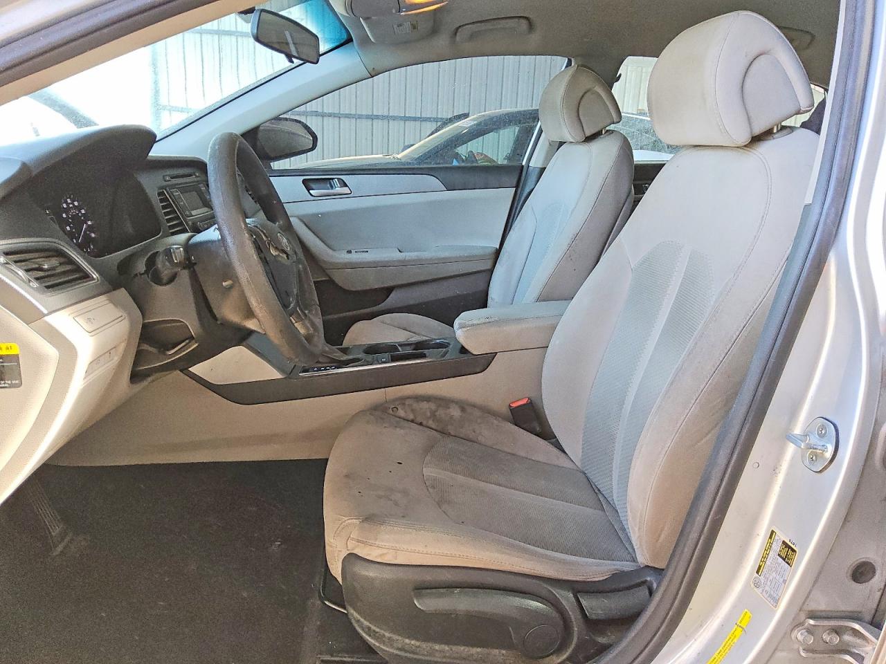 2015 Hyundai Sonata Se Серебряный vin: 5NPE24AF8FH146474