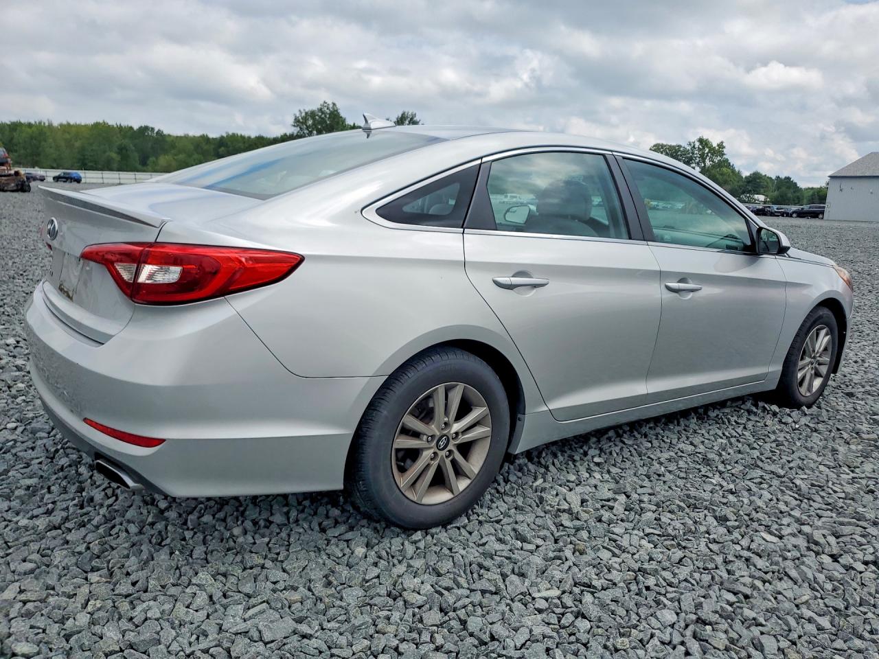 2015 Hyundai Sonata Se Silver vin: 5NPE24AF8FH151058