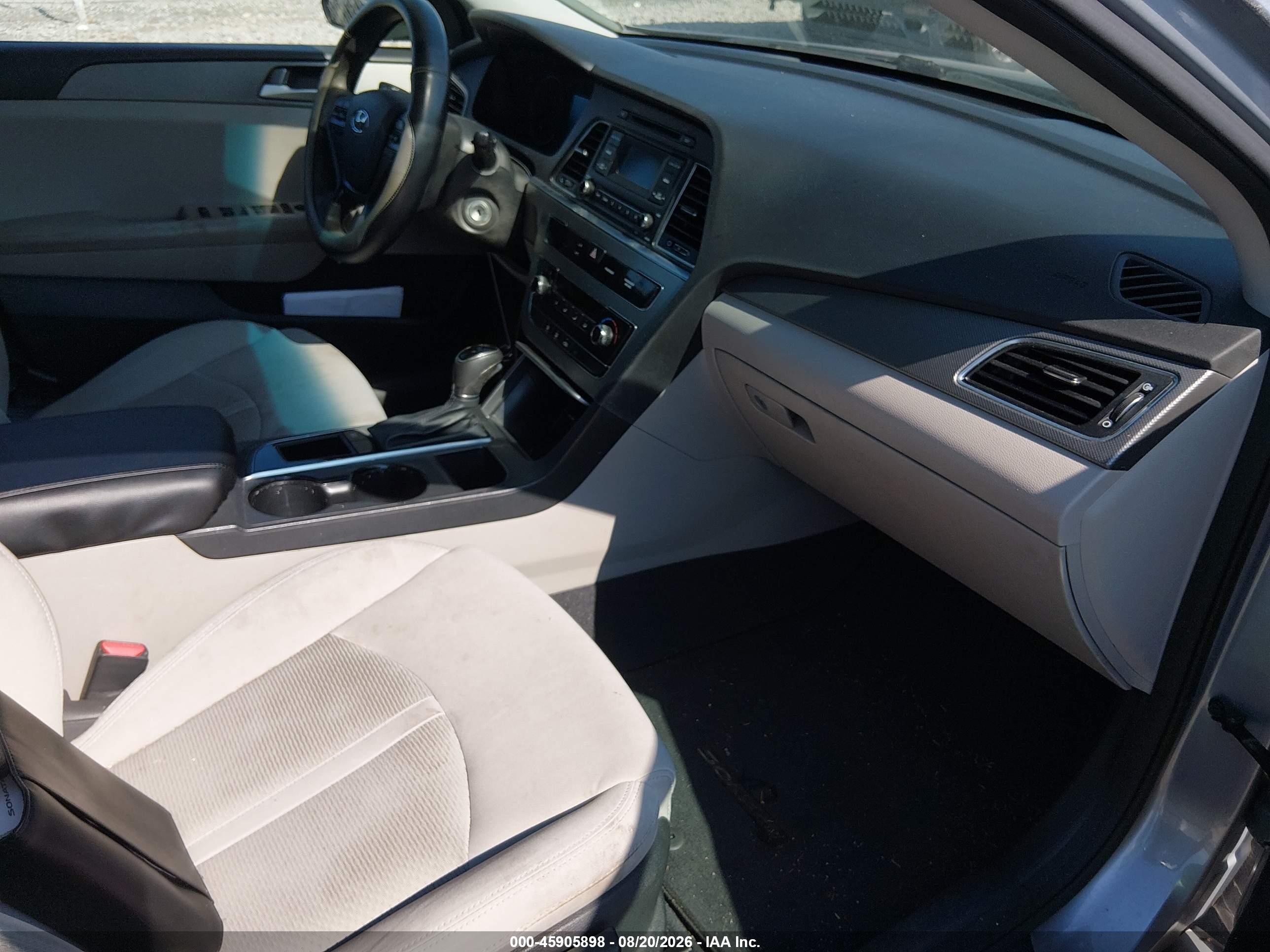 2015 Hyundai Sonata Se Серебряный vin: 5NPE24AF8FH167552