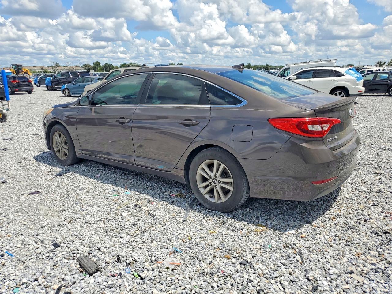 2015 Hyundai Sonata Se Коричневый vin: 5NPE24AF8FH241133