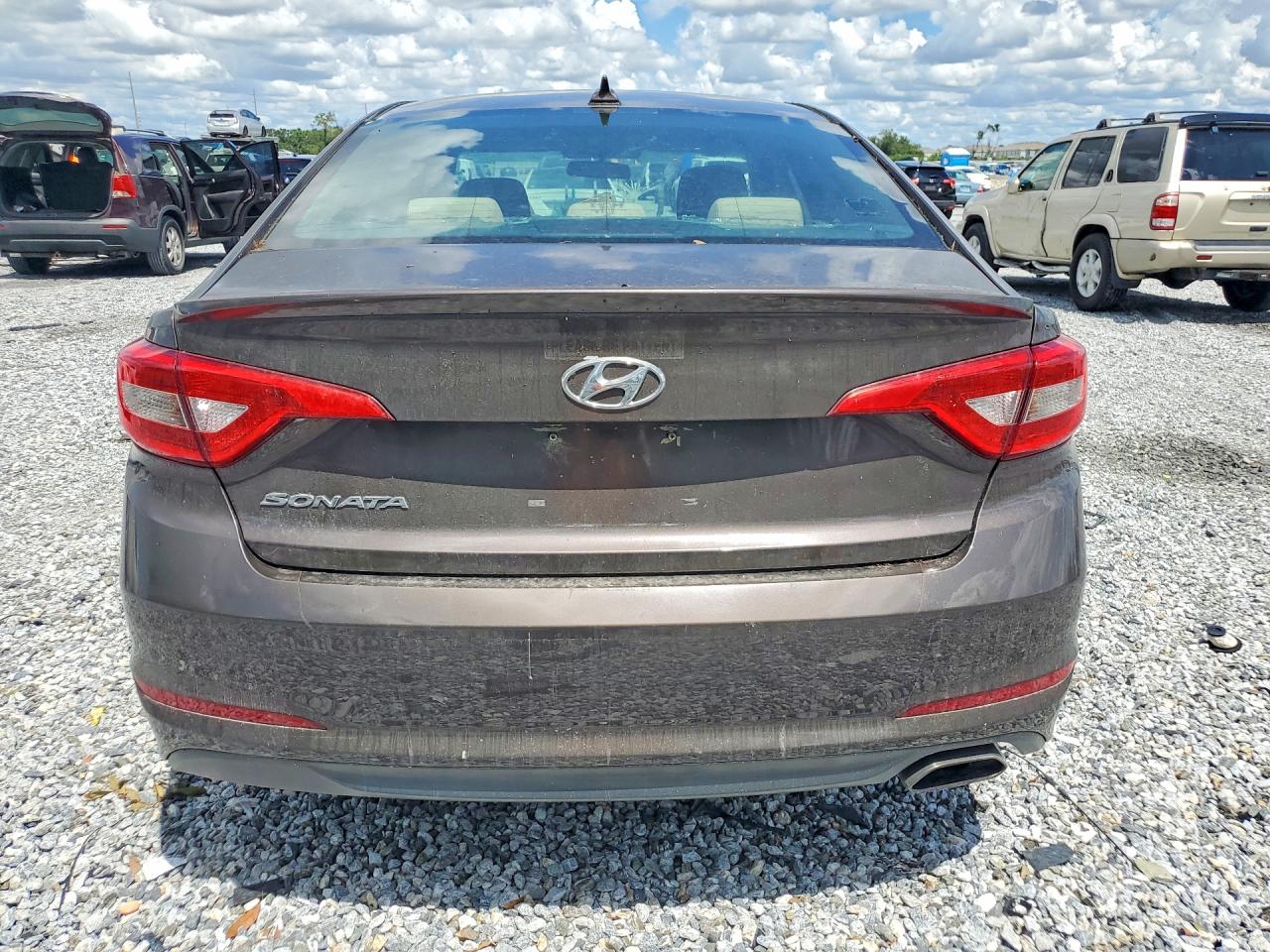 2015 Hyundai Sonata Se Коричневый vin: 5NPE24AF8FH241133