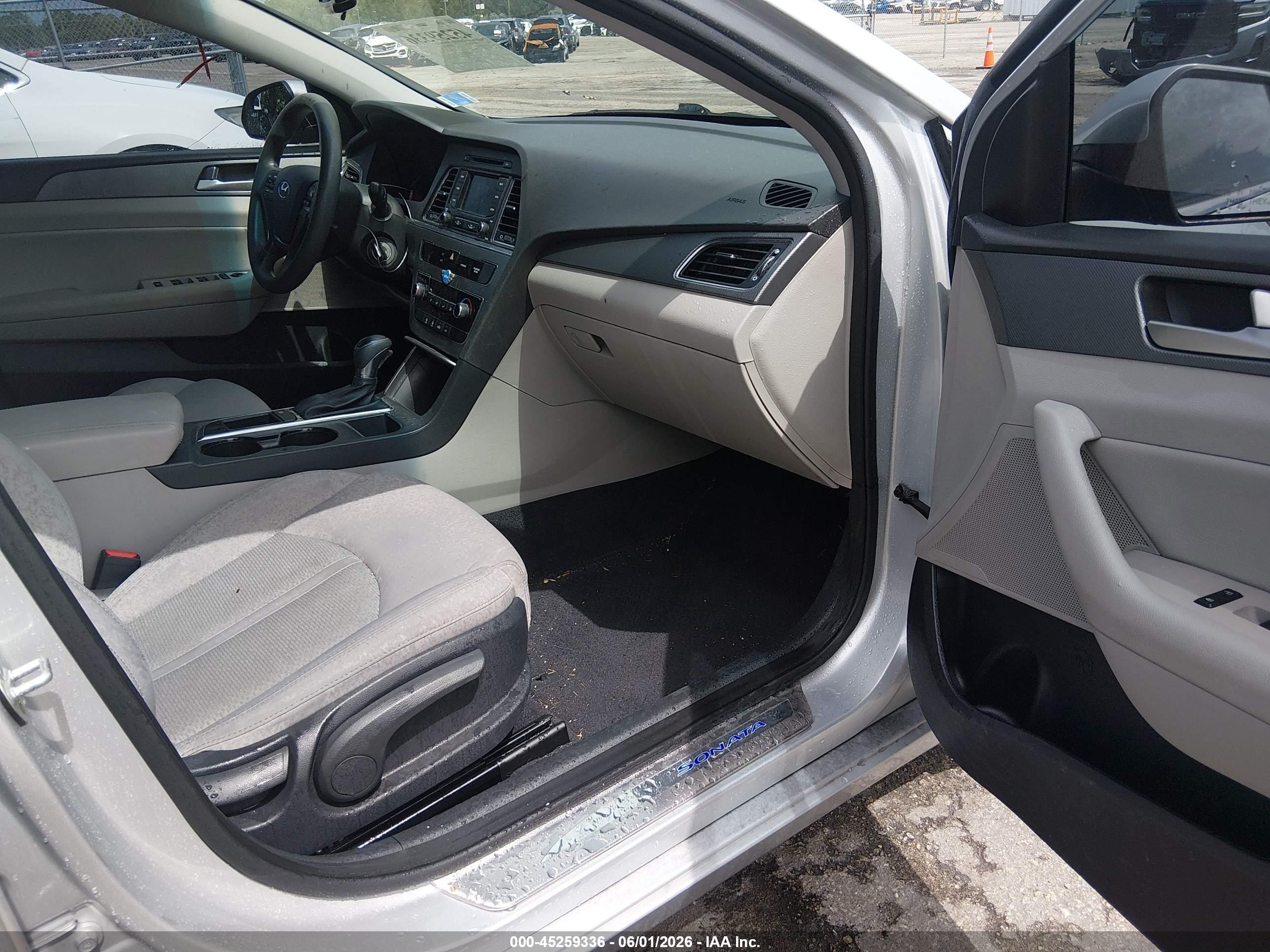2015 Hyundai Sonata Se Silver vin: 5NPE24AF8FH248857