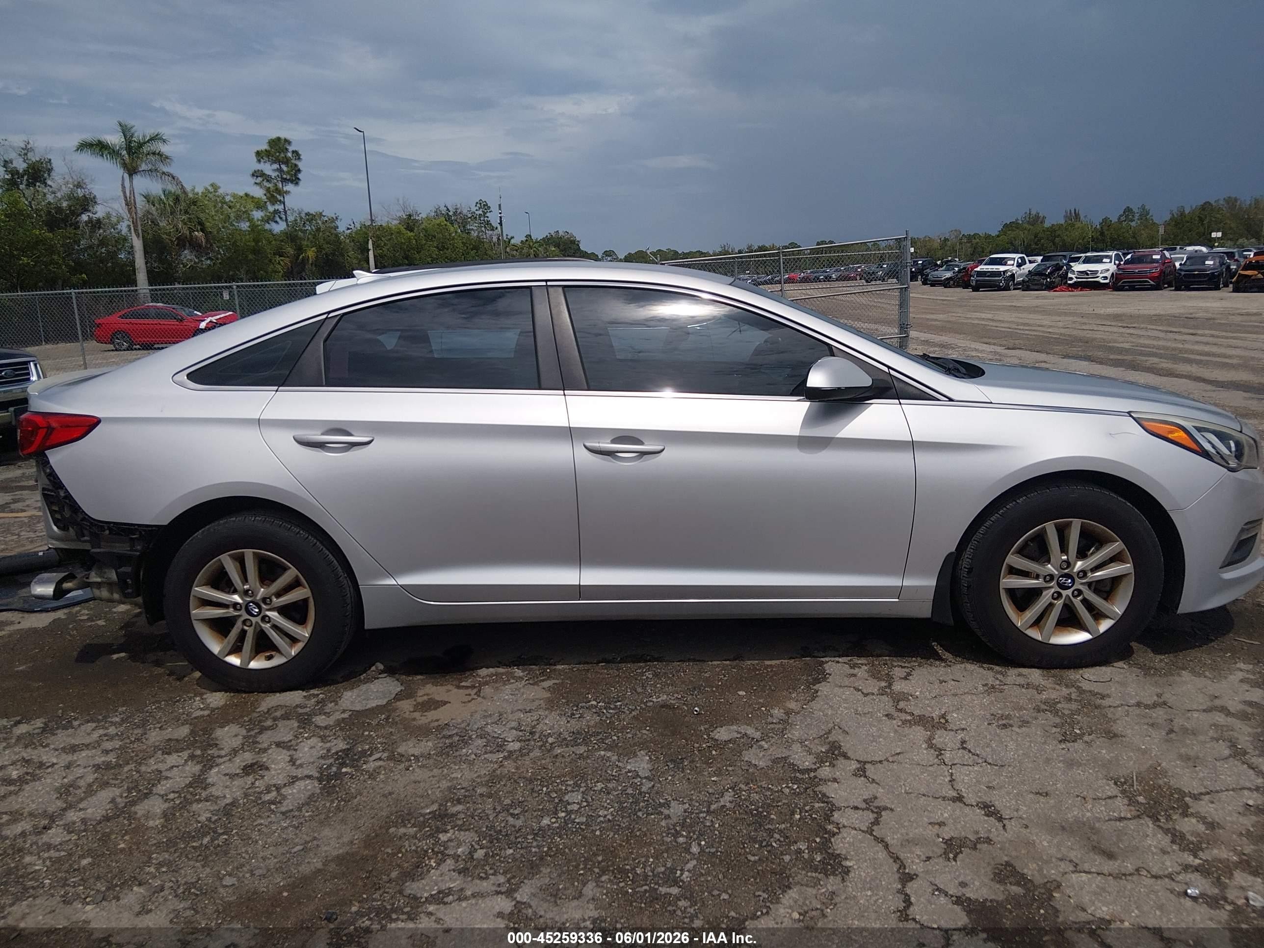 2015 Hyundai Sonata Se Silver vin: 5NPE24AF8FH248857