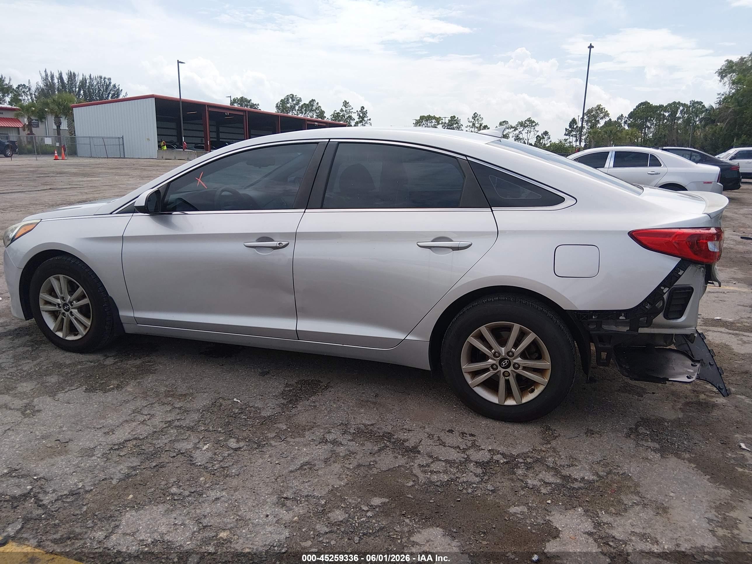 2015 Hyundai Sonata Se Silver vin: 5NPE24AF8FH248857