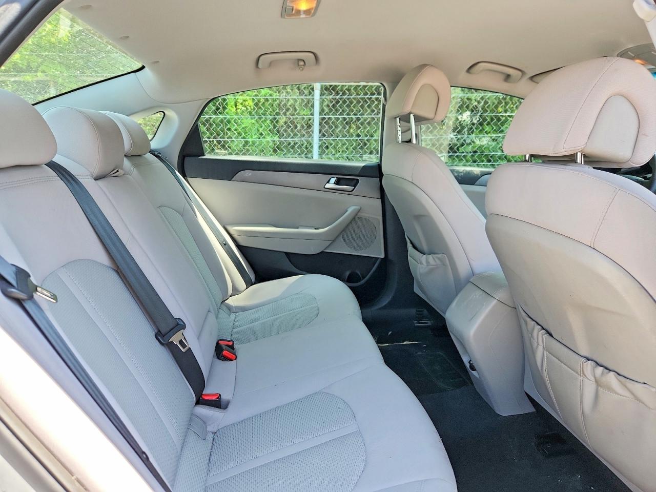 2016 Hyundai Sonata Se Silver vin: 5NPE24AF8GH409483