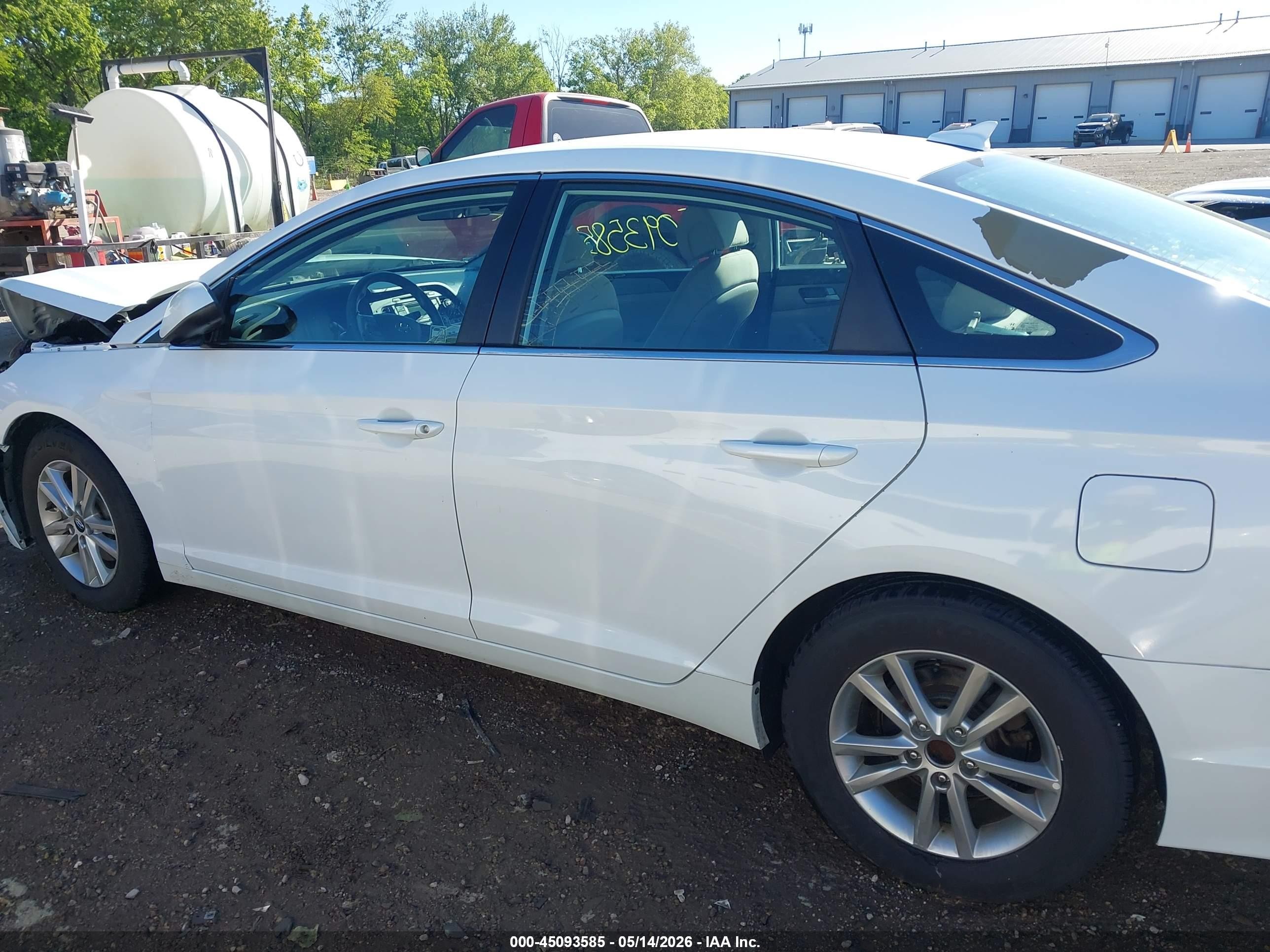 2017 Hyundai Sonata White vin: 5NPE24AF8HH561104