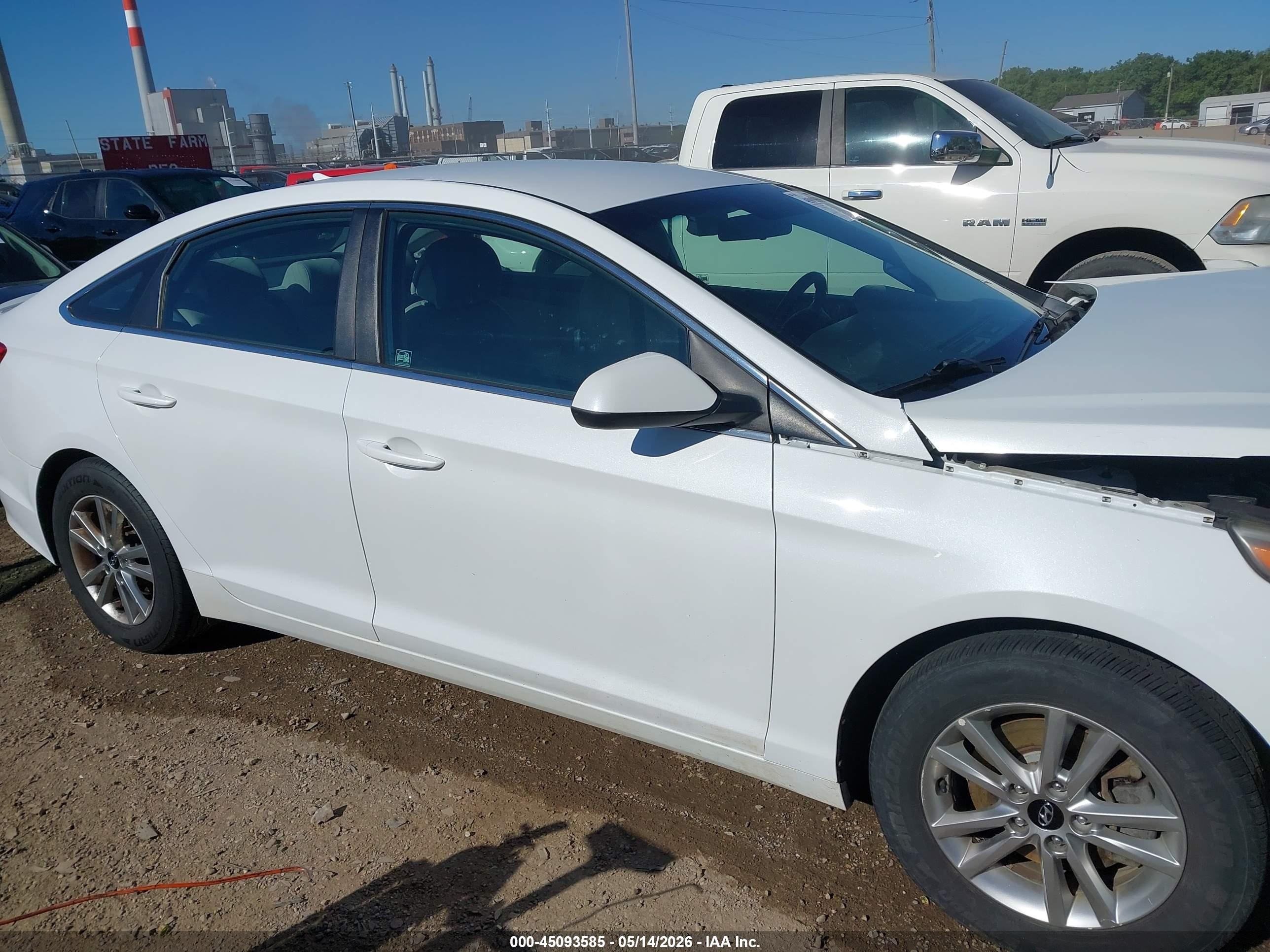 2017 Hyundai Sonata White vin: 5NPE24AF8HH561104