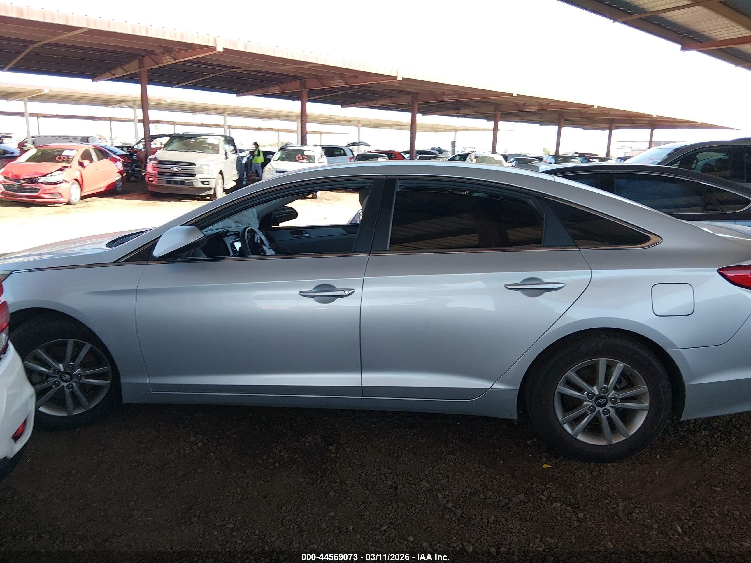 2017 Hyundai Sonata Se Silver vin: 5NPE24AF8HH590781
