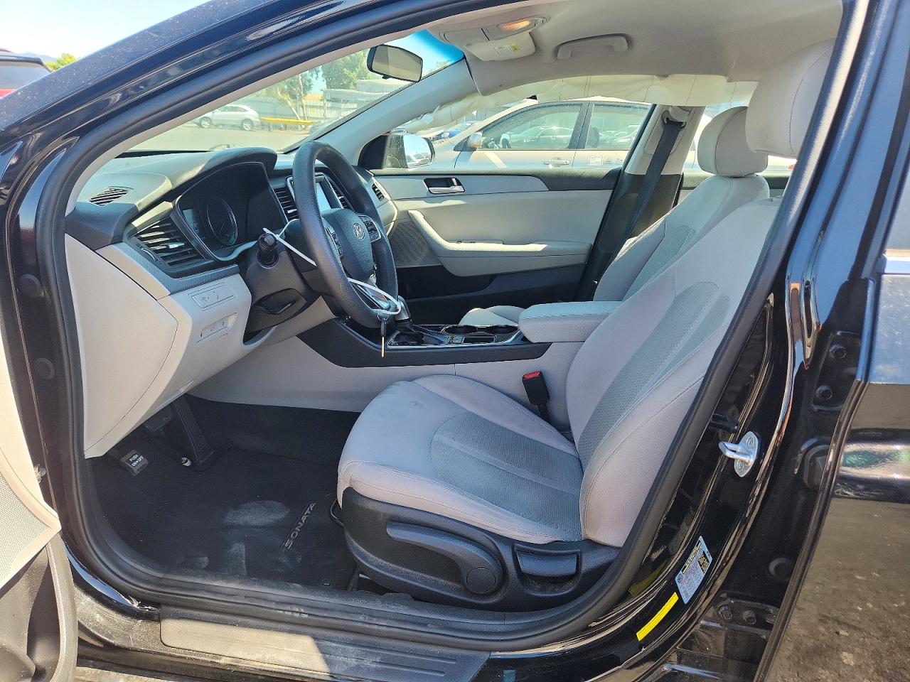 2018 Hyundai Sonata Se Black vin: 5NPE24AF8JH598384