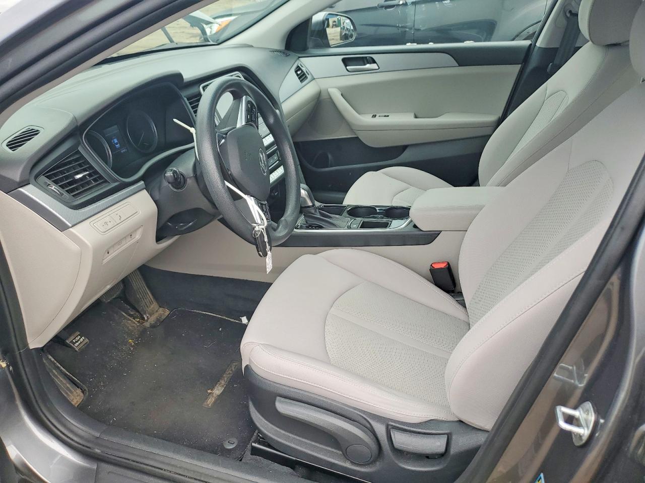 2018 Hyundai Sonata Se Серый vin: 5NPE24AF8JH710388