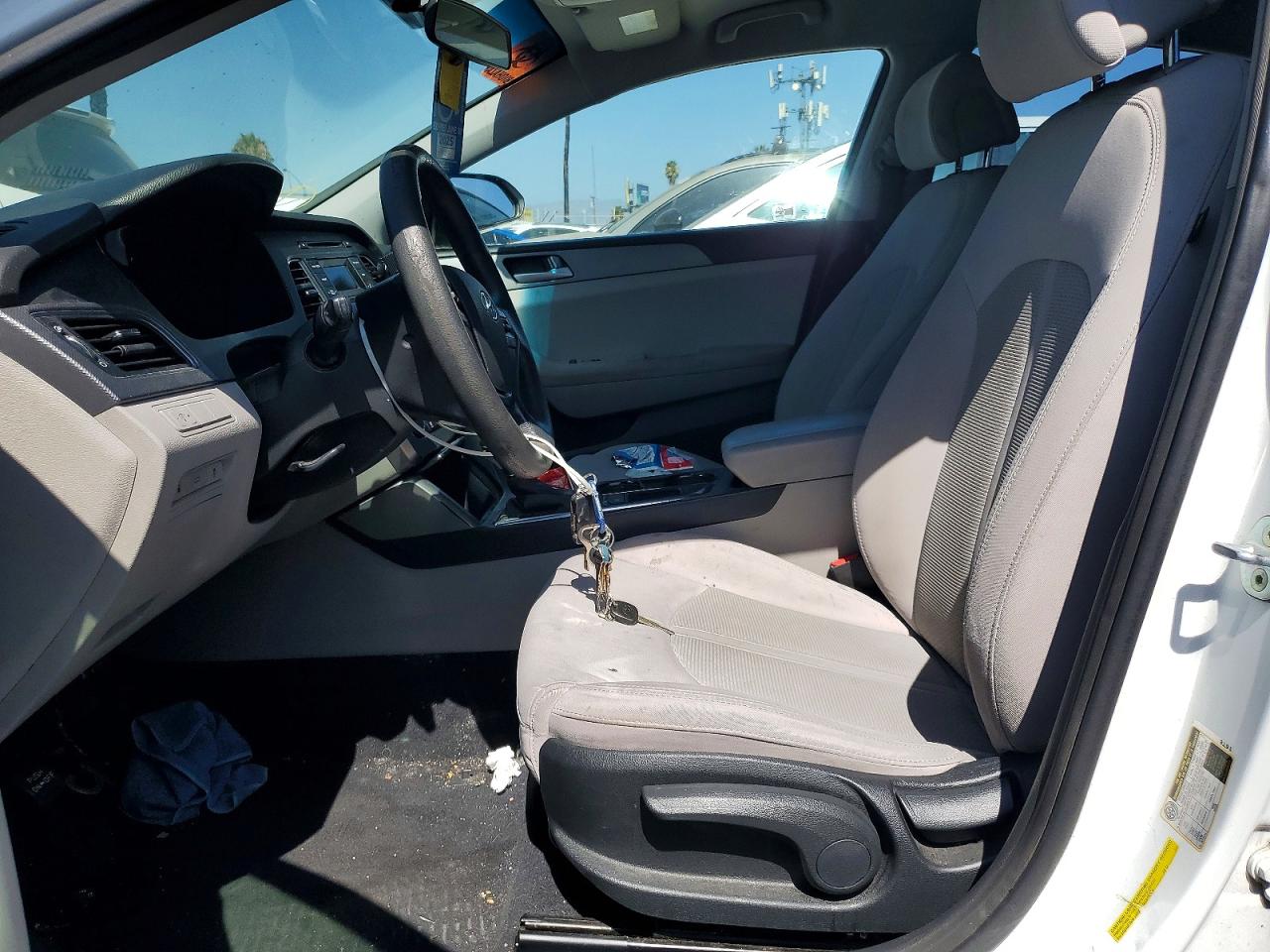 2015 Hyundai Sonata Se White vin: 5NPE24AF9FH068321