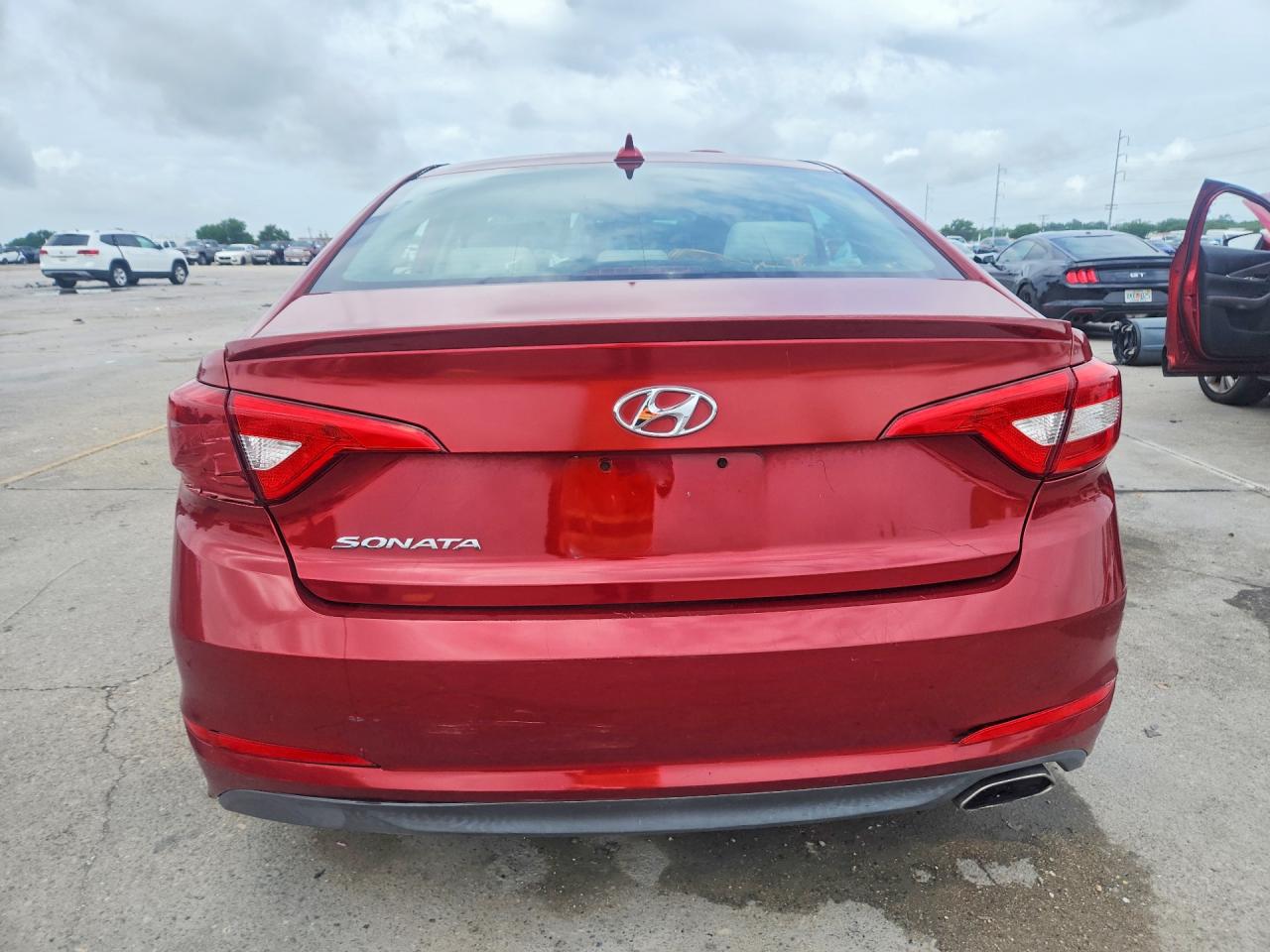 2015 Hyun Sonata Красный vin: 5NPE24AF9FH152056