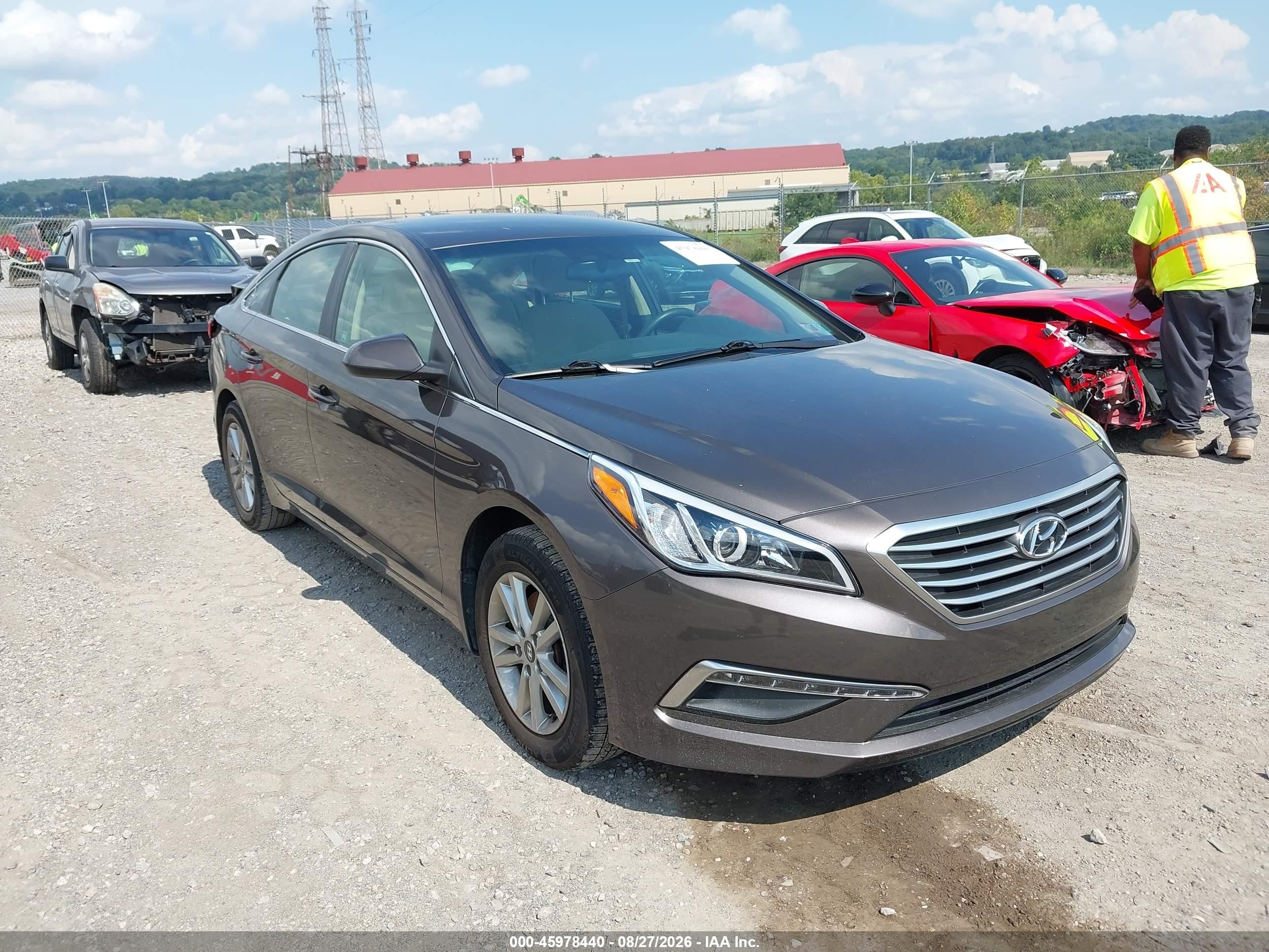 2015 Hyundai Sonata Se Коричневый vin: 5NPE24AF9FH184554