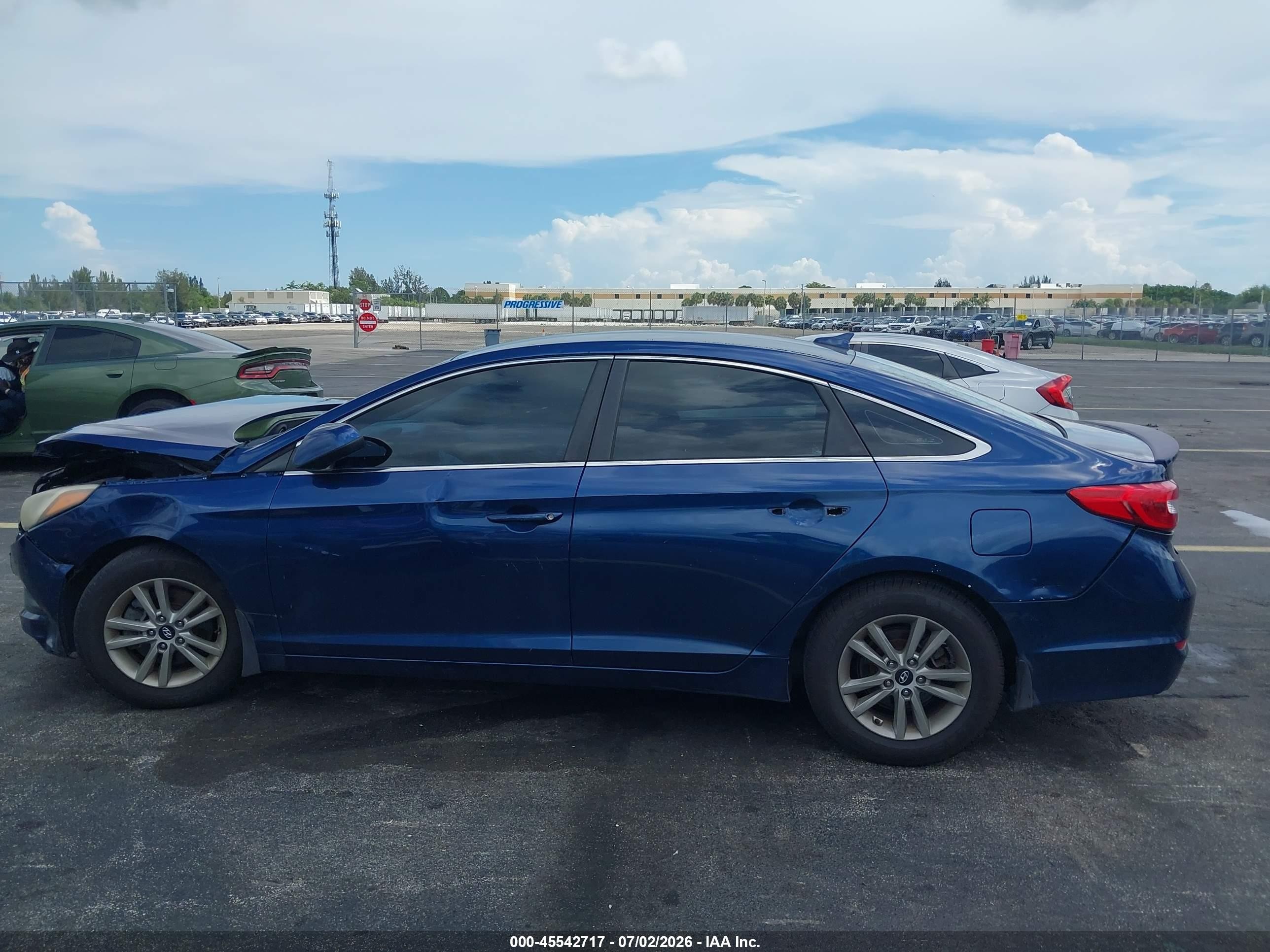 2015 Hyundai Sonata Se Blue vin: 5NPE24AF9FH185364