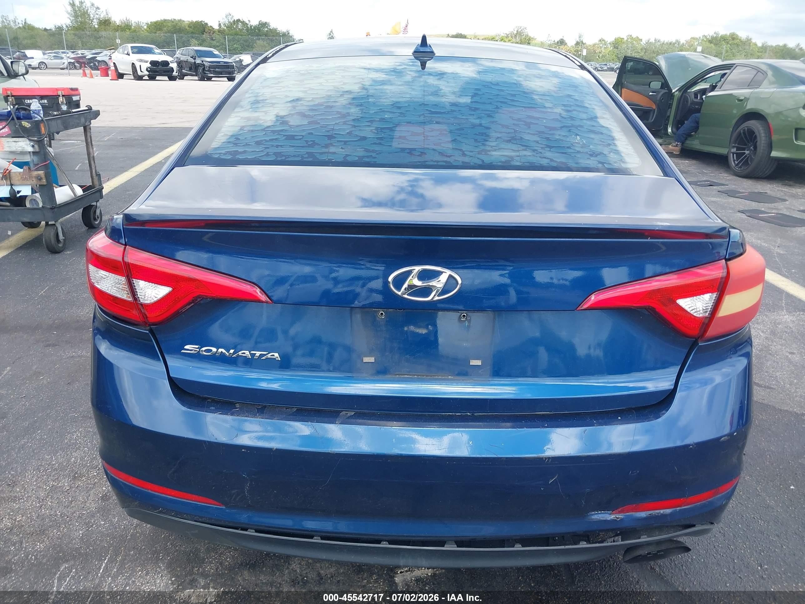 2015 Hyundai Sonata Se Blue vin: 5NPE24AF9FH185364