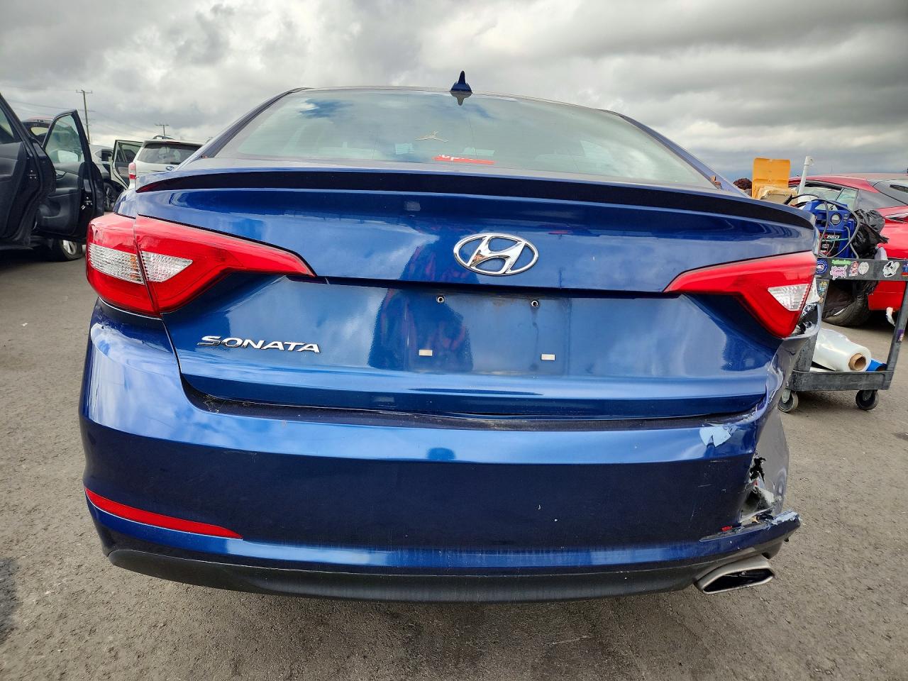 2015 Hyundai Sonata Se Blue vin: 5NPE24AF9FH204706