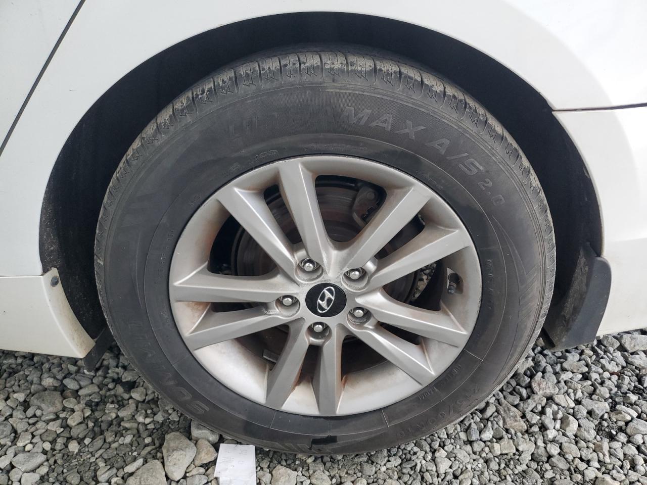 2015 Hyundai Sonata Se White vin: 5NPE24AF9FH222848 Damage: Left Rear Wheel, Curb Rash, 1 To 2 Inches