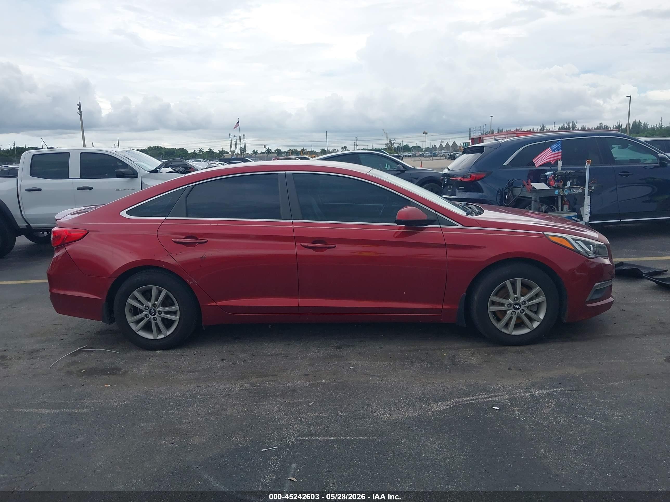 2015 Hyundai Sonata Se Red vin: 5NPE24AF9FH227483