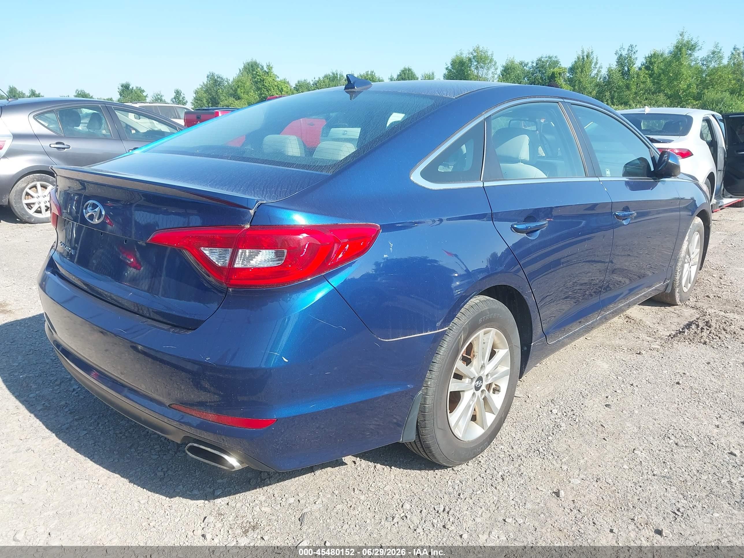 2015 Hyundai Sonata Se Blue vin: 5NPE24AF9FH235731