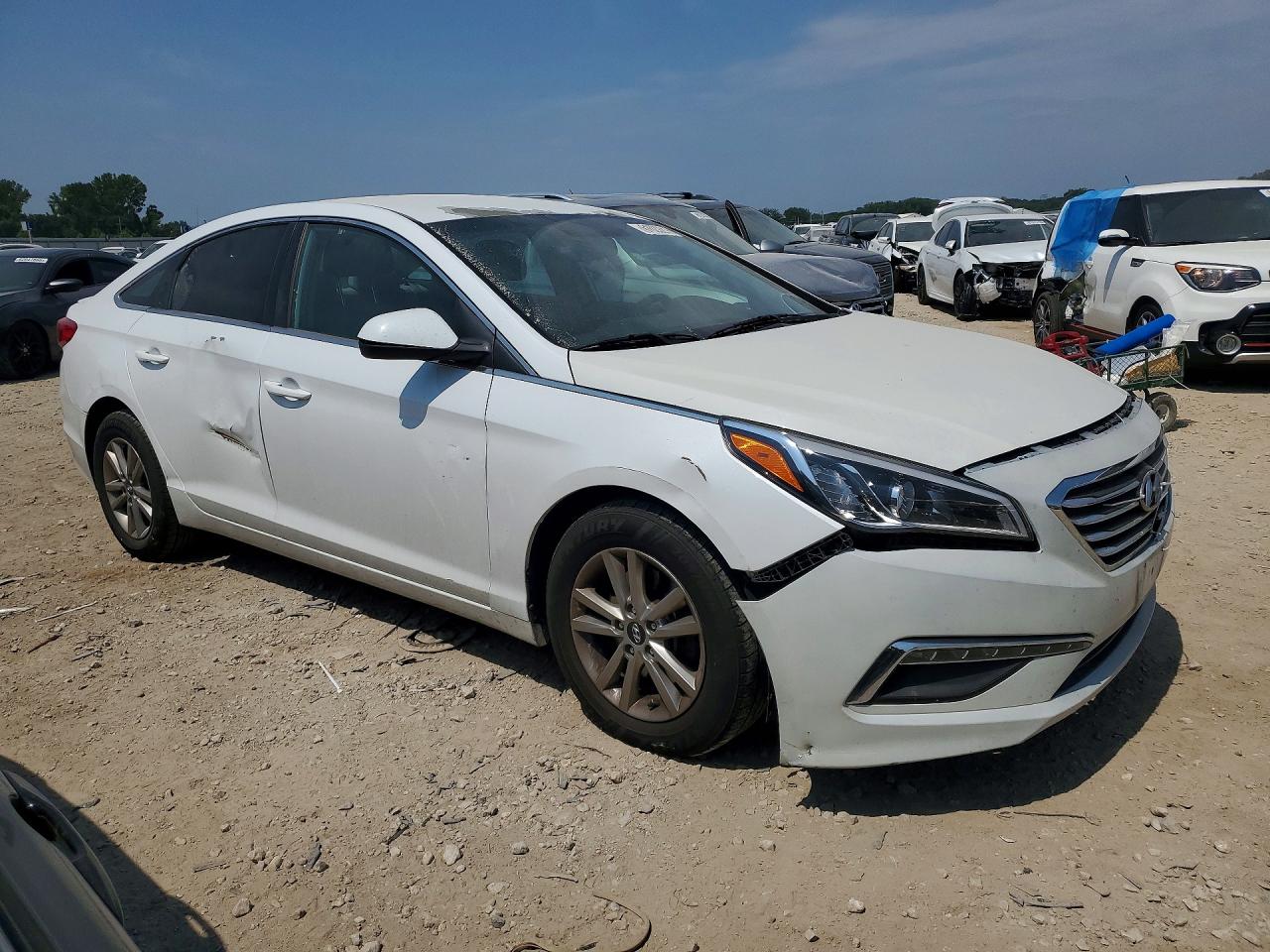 2015 Hyundai Sonata Se Белый vin: 5NPE24AF9FH237656
