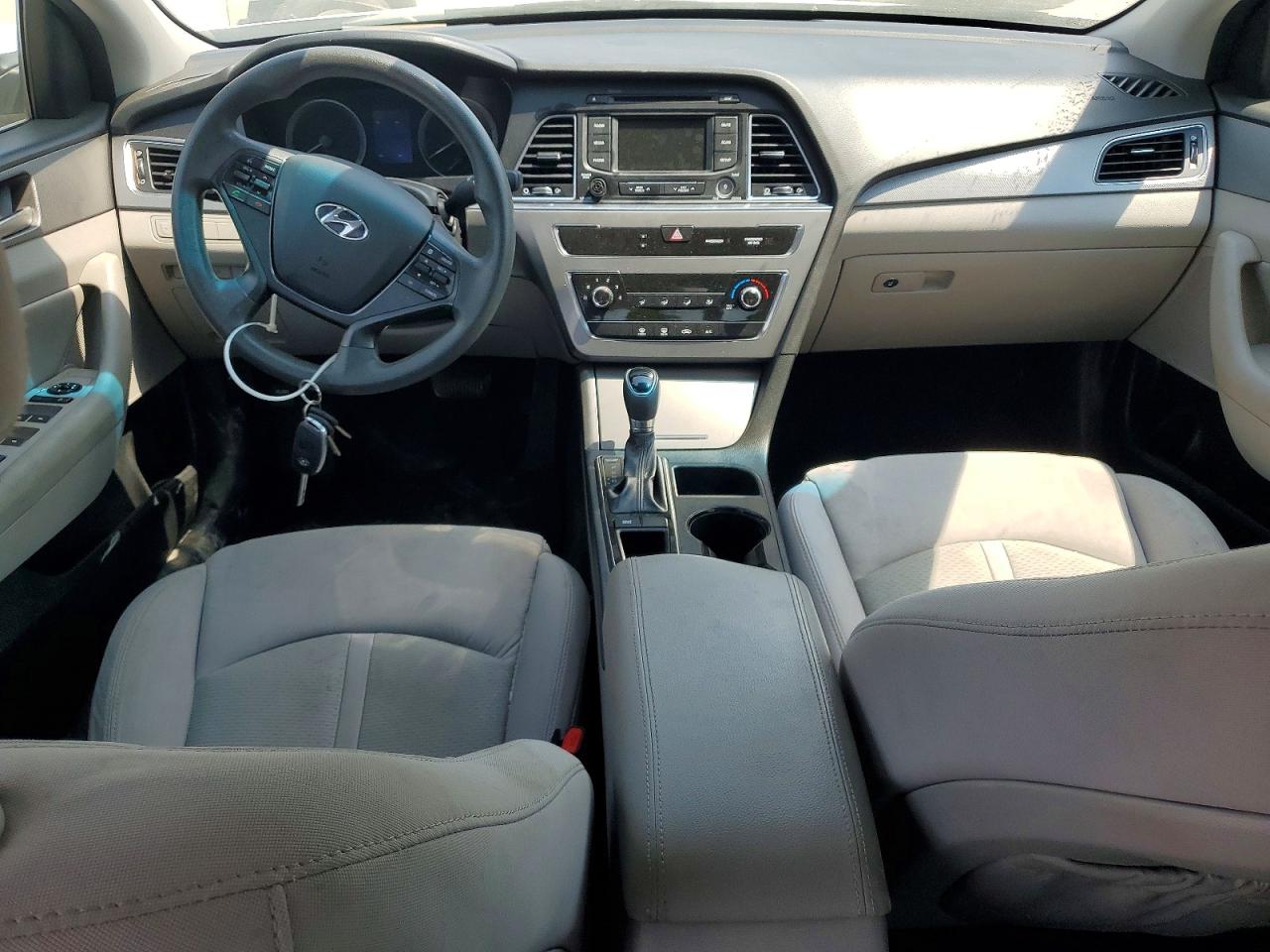 2015 Hyundai Sonata Se Белый vin: 5NPE24AF9FH237656