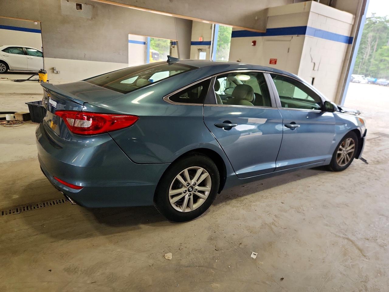2015 Hyundai Sonata Se Blue vin: 5NPE24AF9FH239956