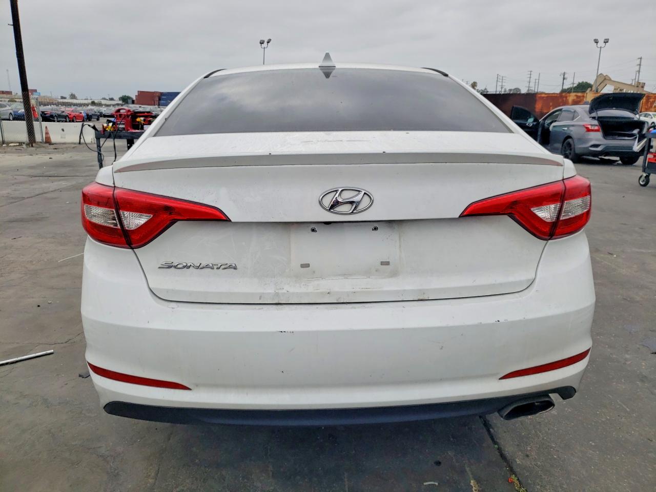 2016 Hyundai Sonata Se White vin: 5NPE24AF9GH280105