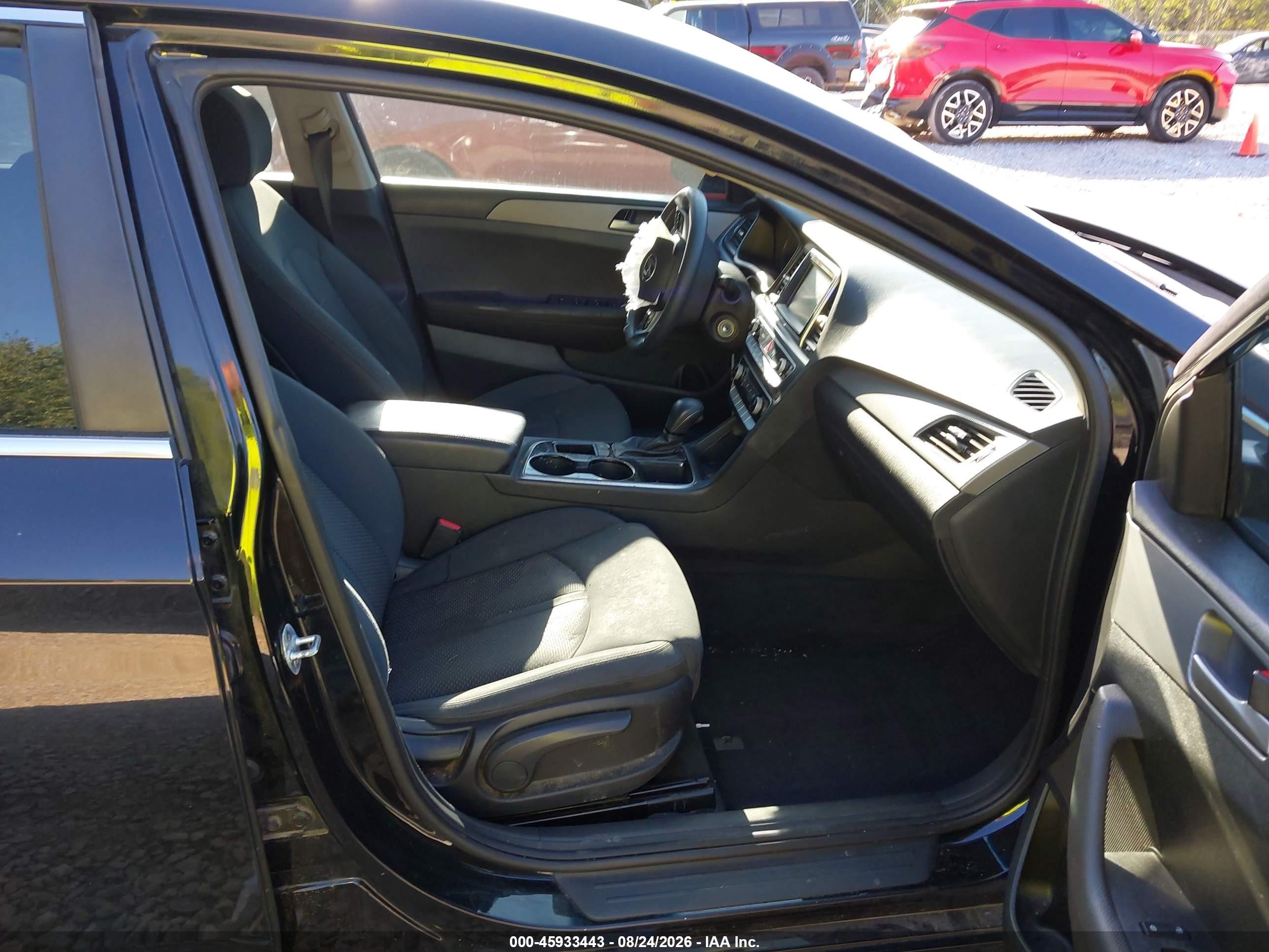 2019 Hyundai Sonata Se Black vin: 5NPE24AF9KH741487