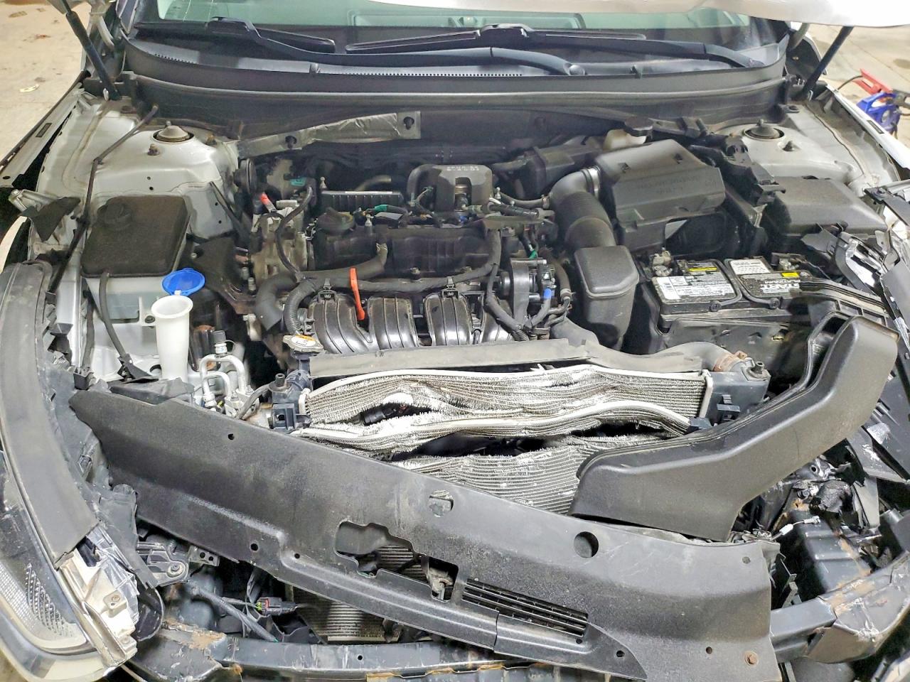 2019 Hyundai Sonata Se Серебряный vin: 5NPE24AF9KH772769