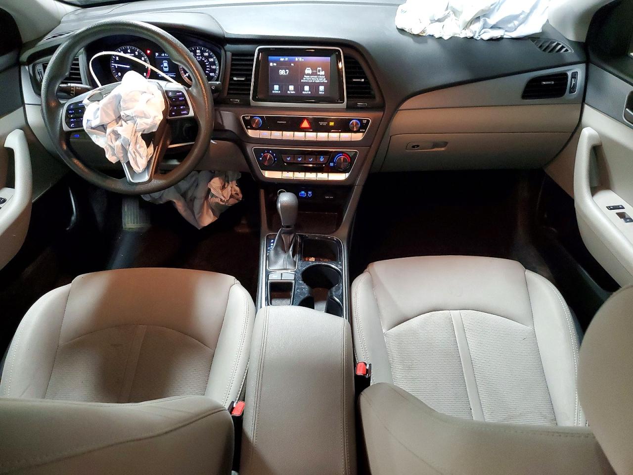 2019 Hyundai Sonata Se Серебряный vin: 5NPE24AF9KH772769