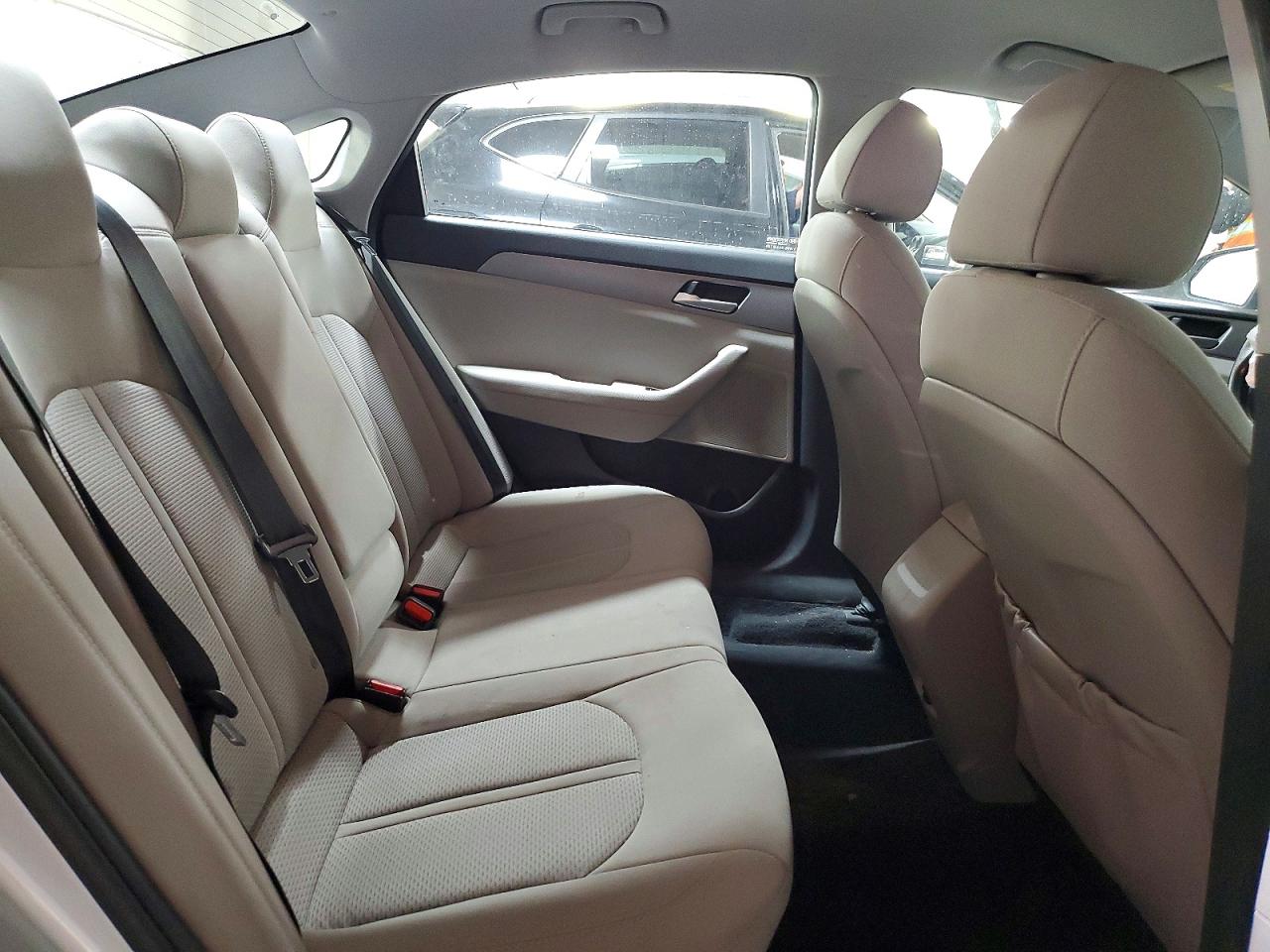 2019 Hyundai Sonata Se Серебряный vin: 5NPE24AF9KH772769